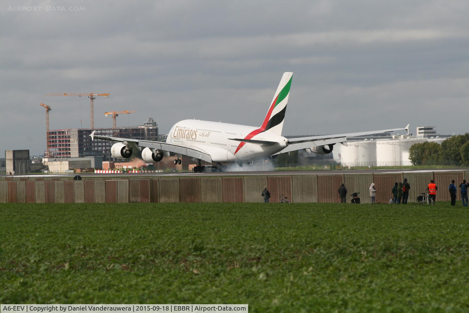 A6-EEV, 2013 Airbus A380-861 C/N 150, Flight EK183  -  touch down on RWY 25L