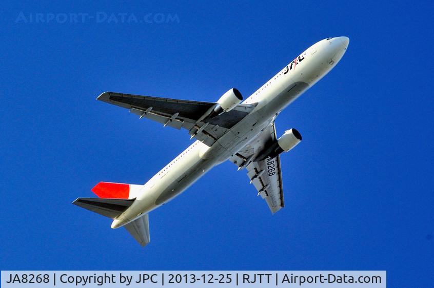 JA8268, Boeing 767-346 C/N 23963, TO on Xmas day