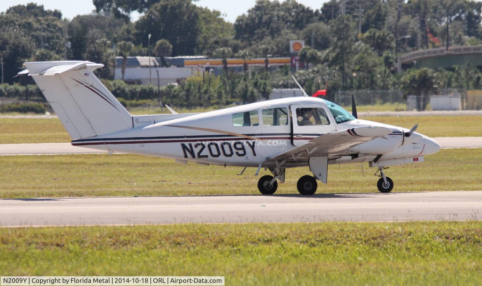 N2009Y, 1978 Beech 76 Duchess C/N ME-74, Beech Duchess