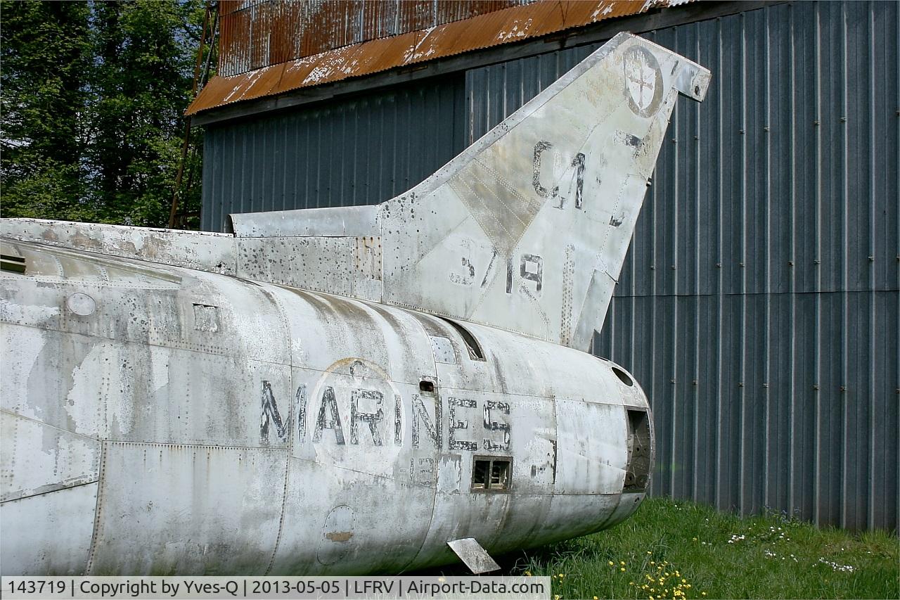 143719, Vought F-8A Crusader Crusader C/N 86, LTV F-8A Crusader, MaVaMo Museum, Vannes-Meucon Airport  (LFRV-VNE)