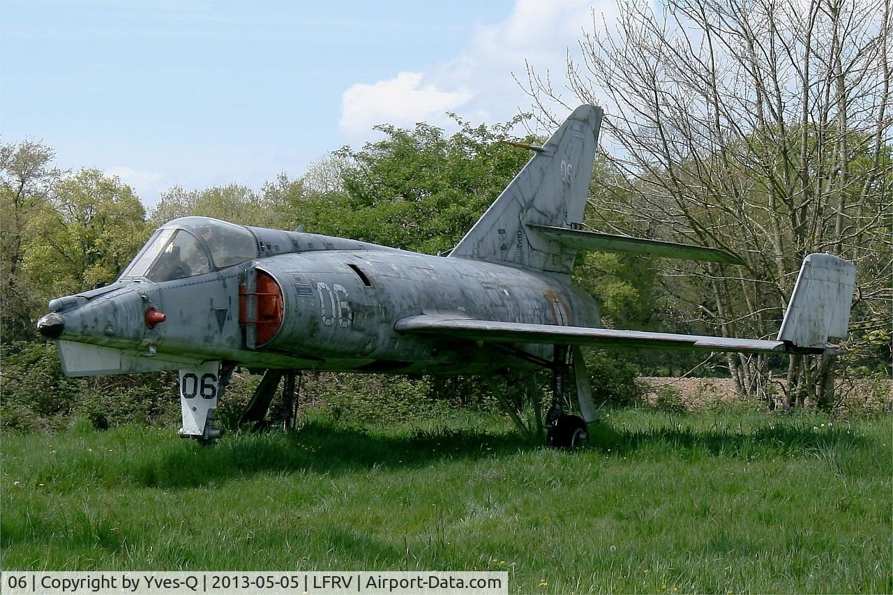 06, Dassault Etendard IV.M C/N 06, Dassault Etendard IV.M, MaVaMo Museum, Vannes-Meucon Airport  (LFRV-VNE)
