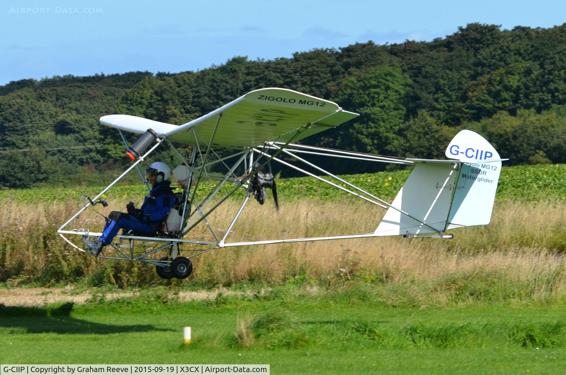 G-CIIP, 2014 Aviad Zigolo MG12 C/N 006, Landing at Northrepps.