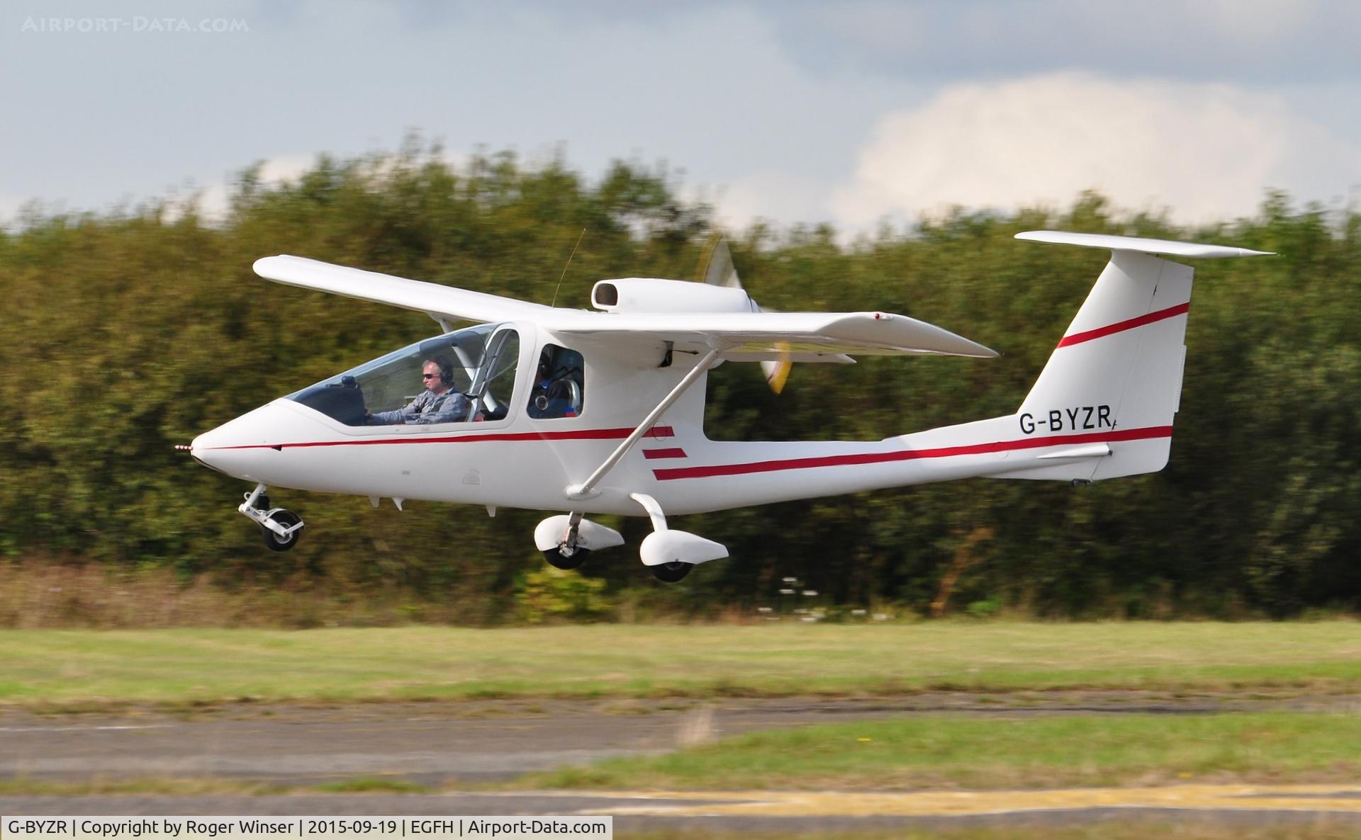 G-BYZR, 1996 Iniziative Industriali Italiane Sky Arrow 650TC C/N C001, Visiting Sky Arrow 60TC departing Runway 22