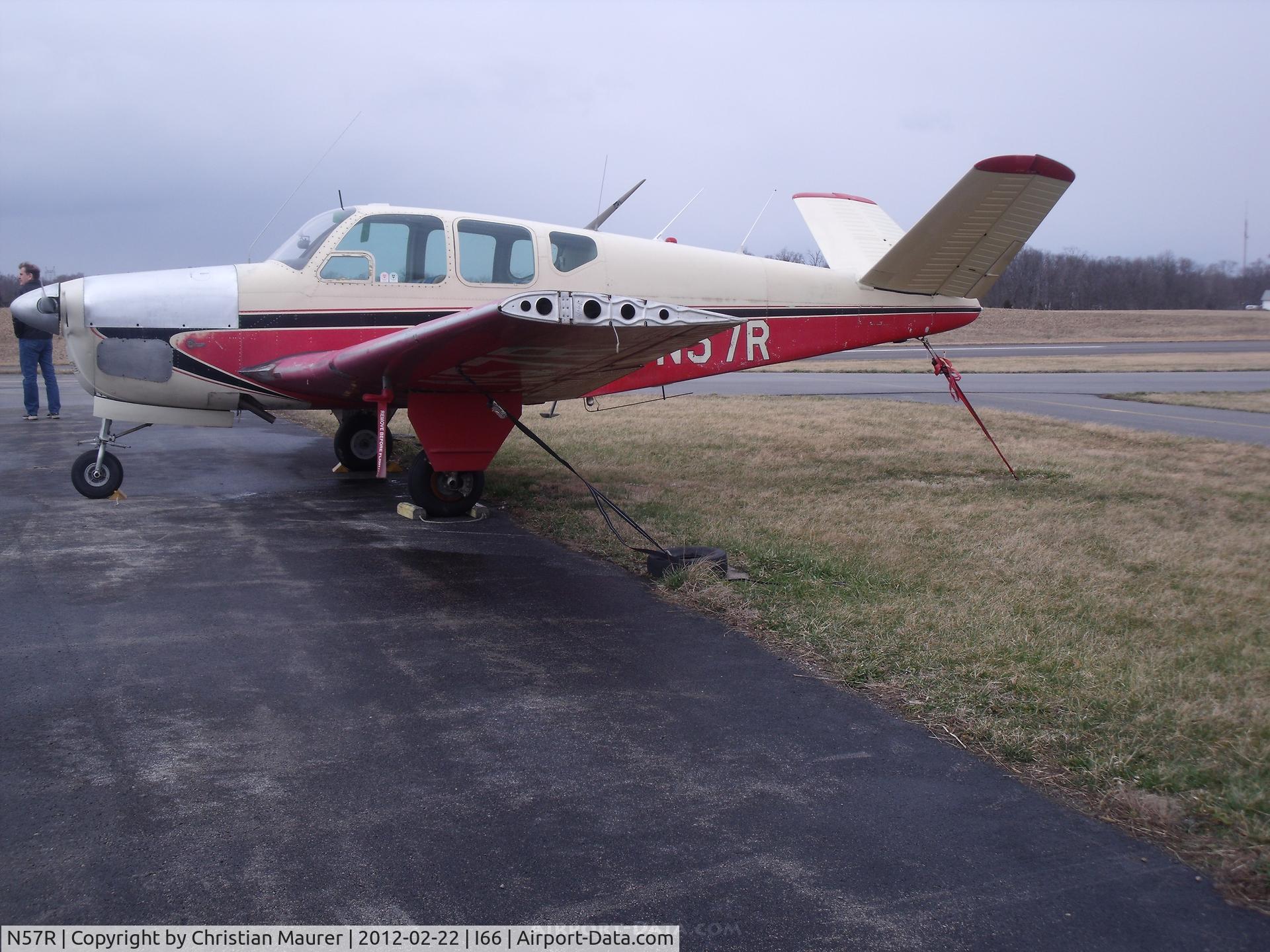 N57R, 1955 Beech G35 Bonanza C/N D-4404, G35 Bonanza At Clinton Cty