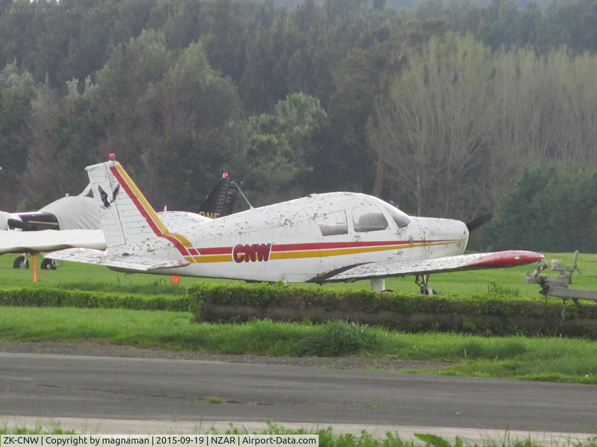 ZK-CNW, Piper PA-28-140 Cherokee C/N 28-22367, Old mouldy Cherokee out to/on grass