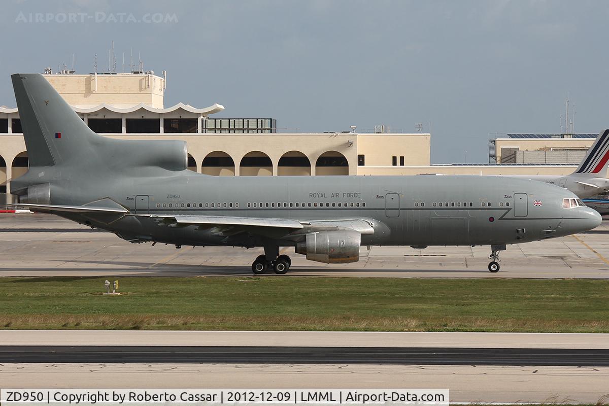 ZD950, 1979 Lockheed L-1011-385-3 TriStar K1 (500) C/N 193V-1164, Park 9