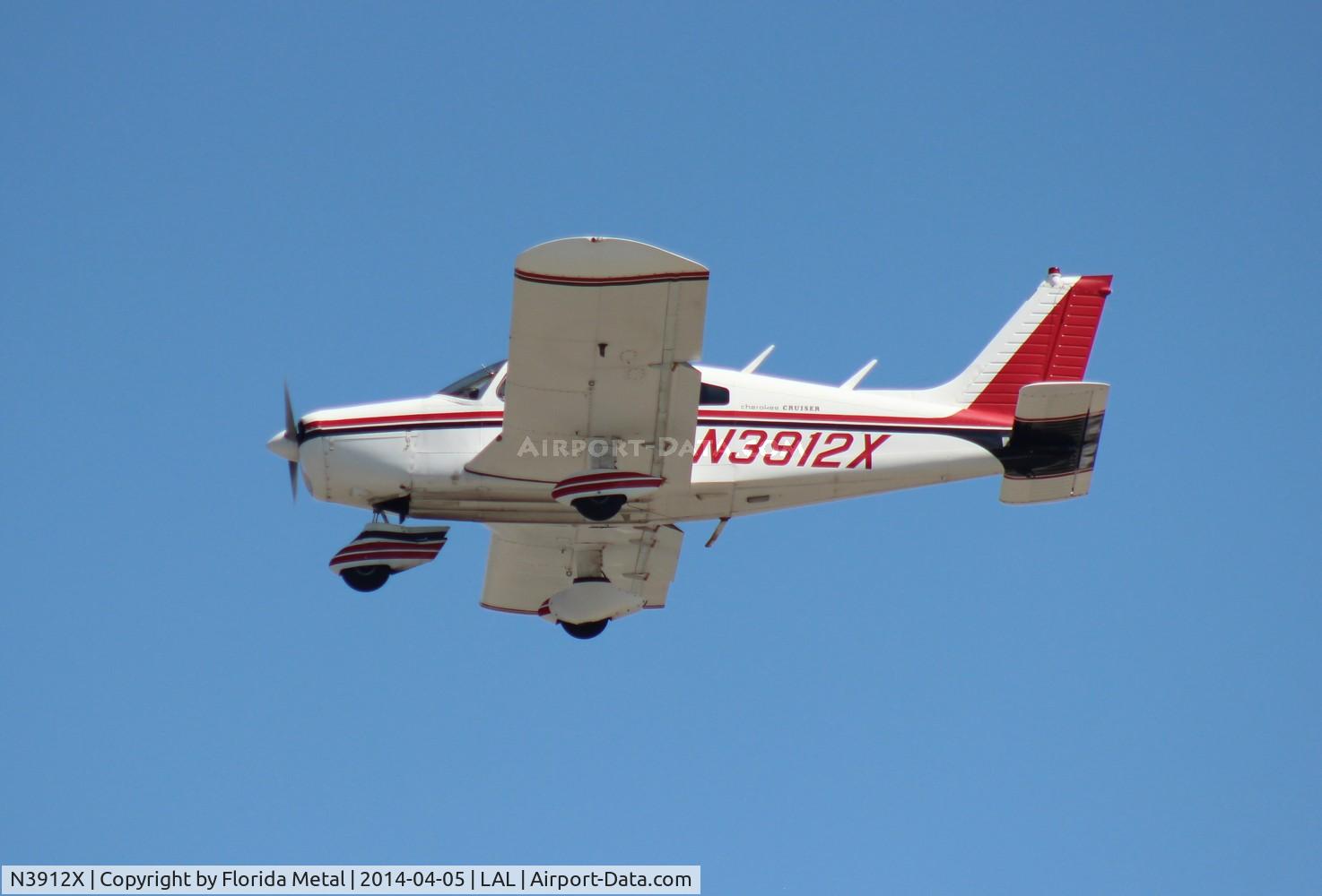 N3912X, 1975 Piper PA-28-140 C/N 28-7525337, PA-28-140