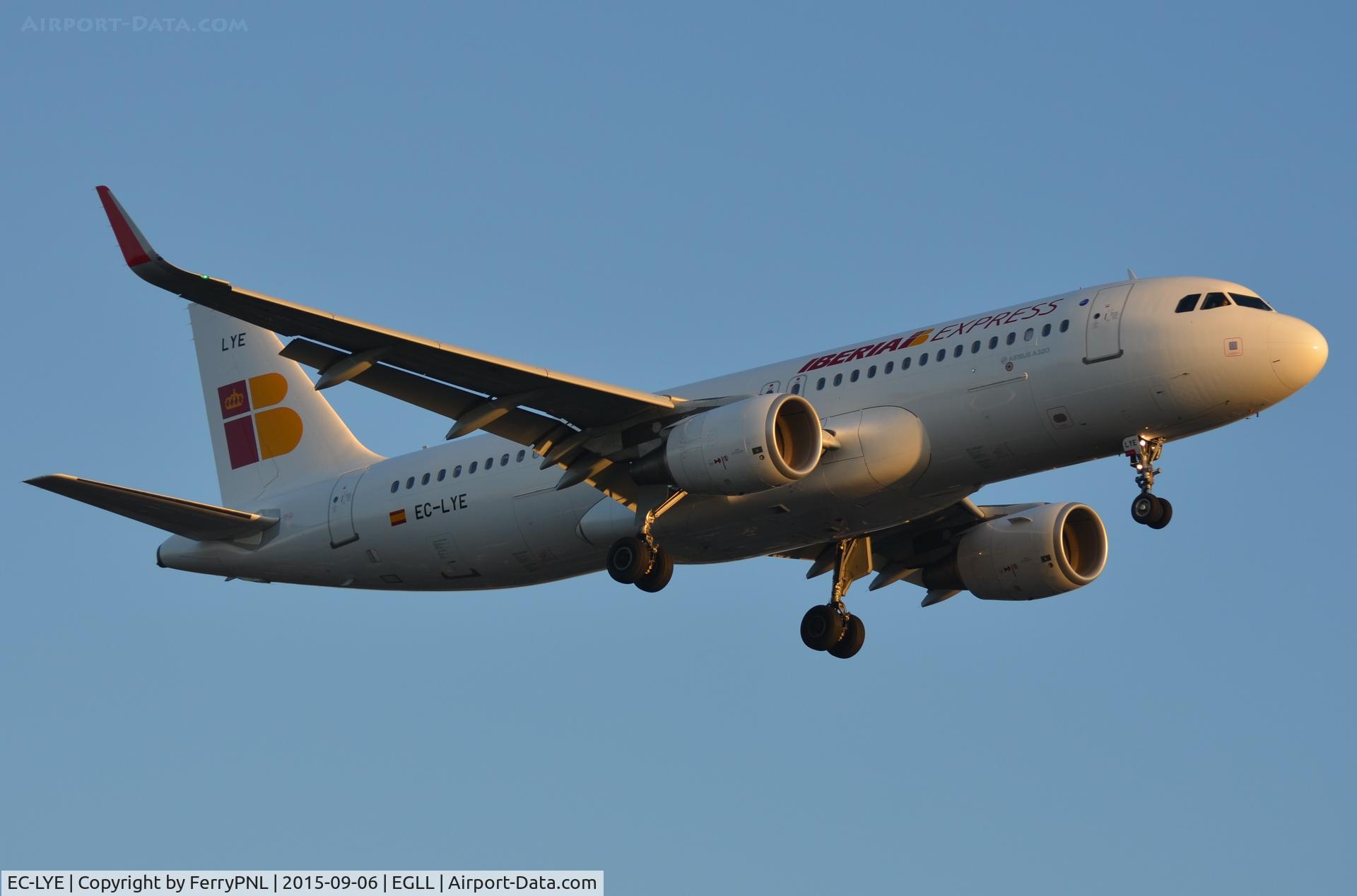 EC-LYE, 2013 Airbus A320-216 C/N 5729, Iberia Express A320