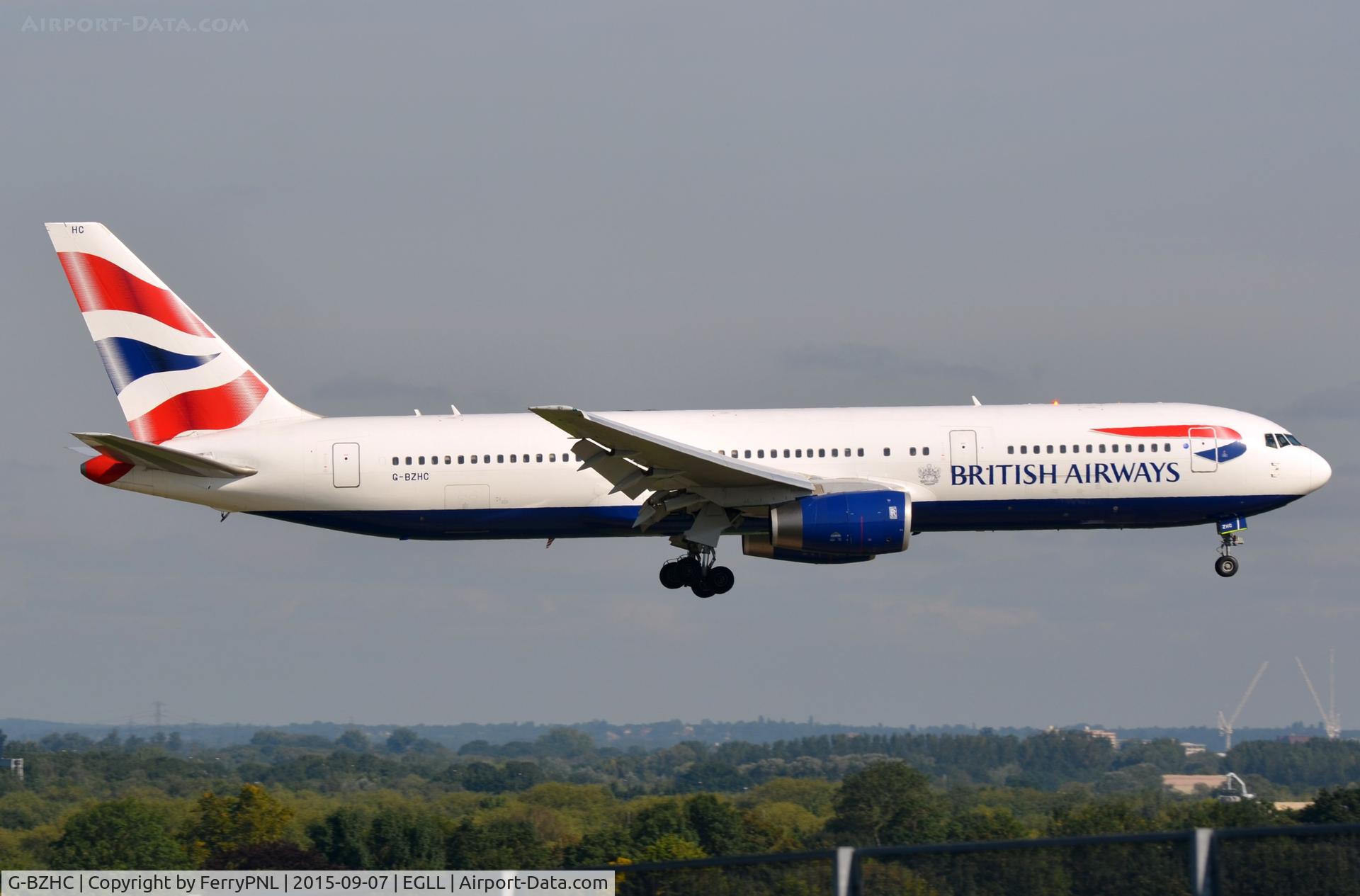 G-BZHC, 1998 Boeing 767-336 C/N 29232, BA B763 arriving