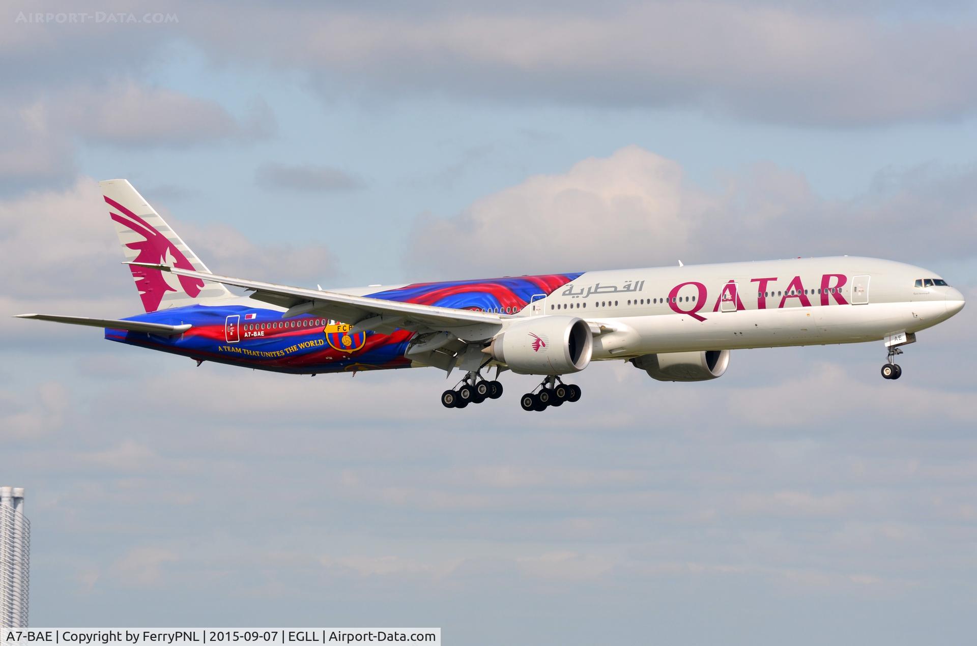 A7-BAE, 2009 Boeing 777-3DZ/ER C/N 36104, Qatar B773 advertising FC Barcelona.