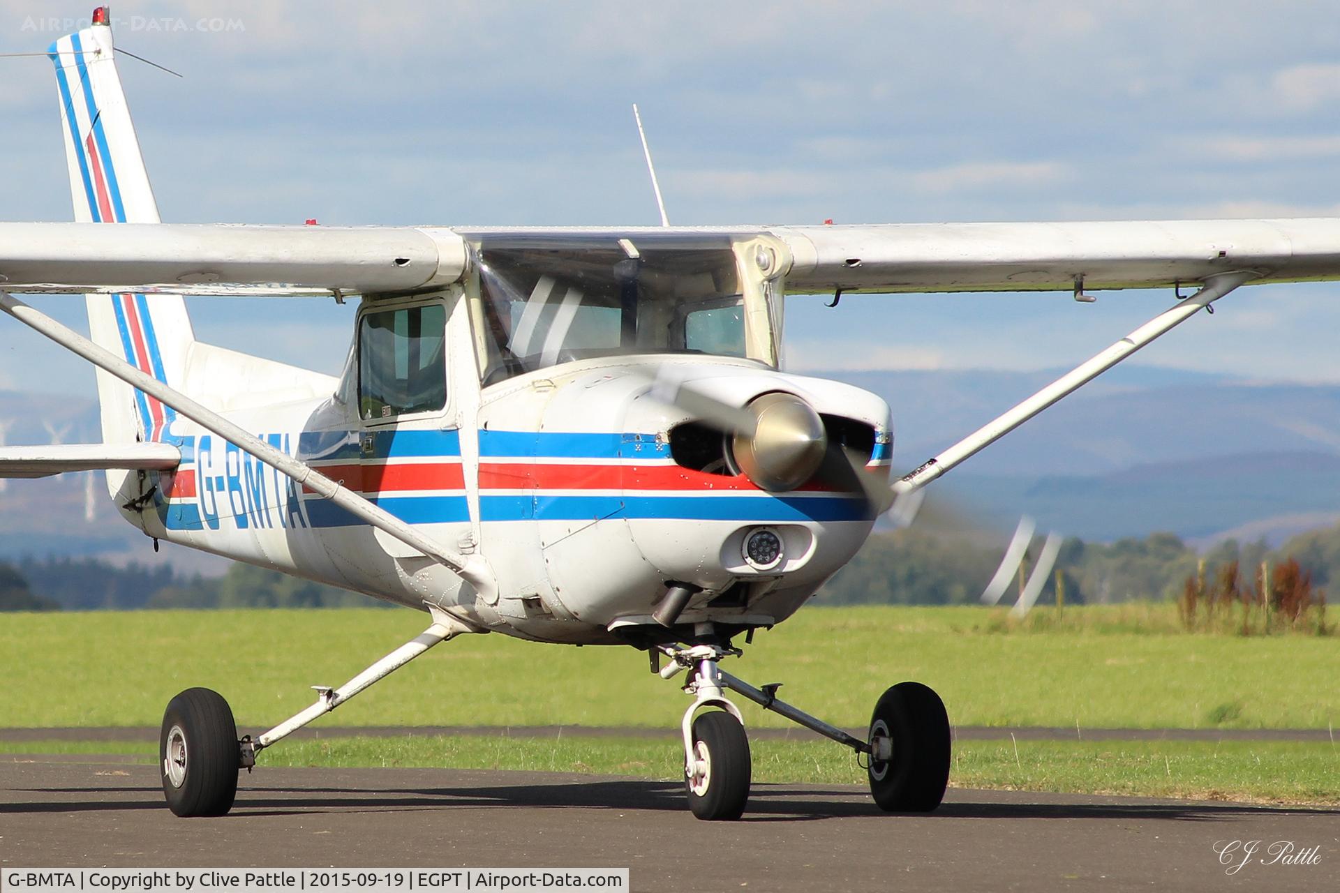 G-BMTA, 1979 Cessna 152 C/N 152-82864, Close up of the action at Perth EGPT