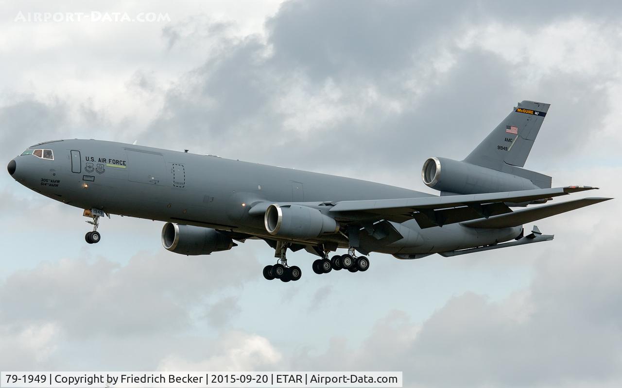 79-1949, 1982 McDonnell Douglas KC-10A Extender C/N 48209, on final RW26