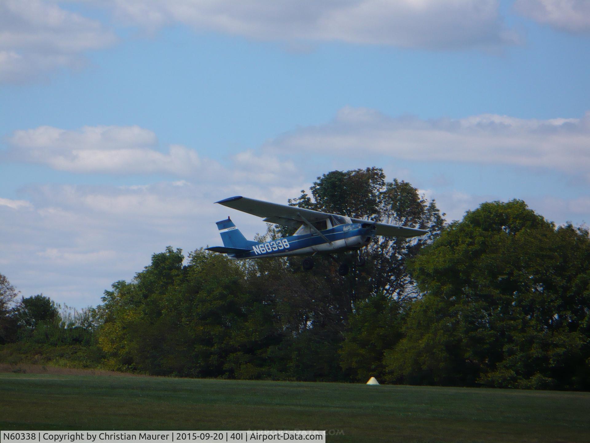 N60338, 1969 Cessna 150J C/N 15070234, Cessna 150J Departing