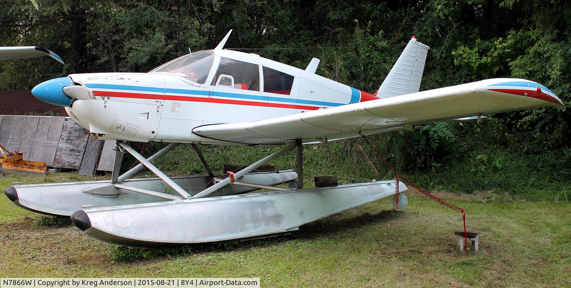 N7866W, 1964 Piper PA-28-180 C/N 28-1887, Hog Roast for AOPA Minneapolis Fly-in at Surfside Seaplane Base