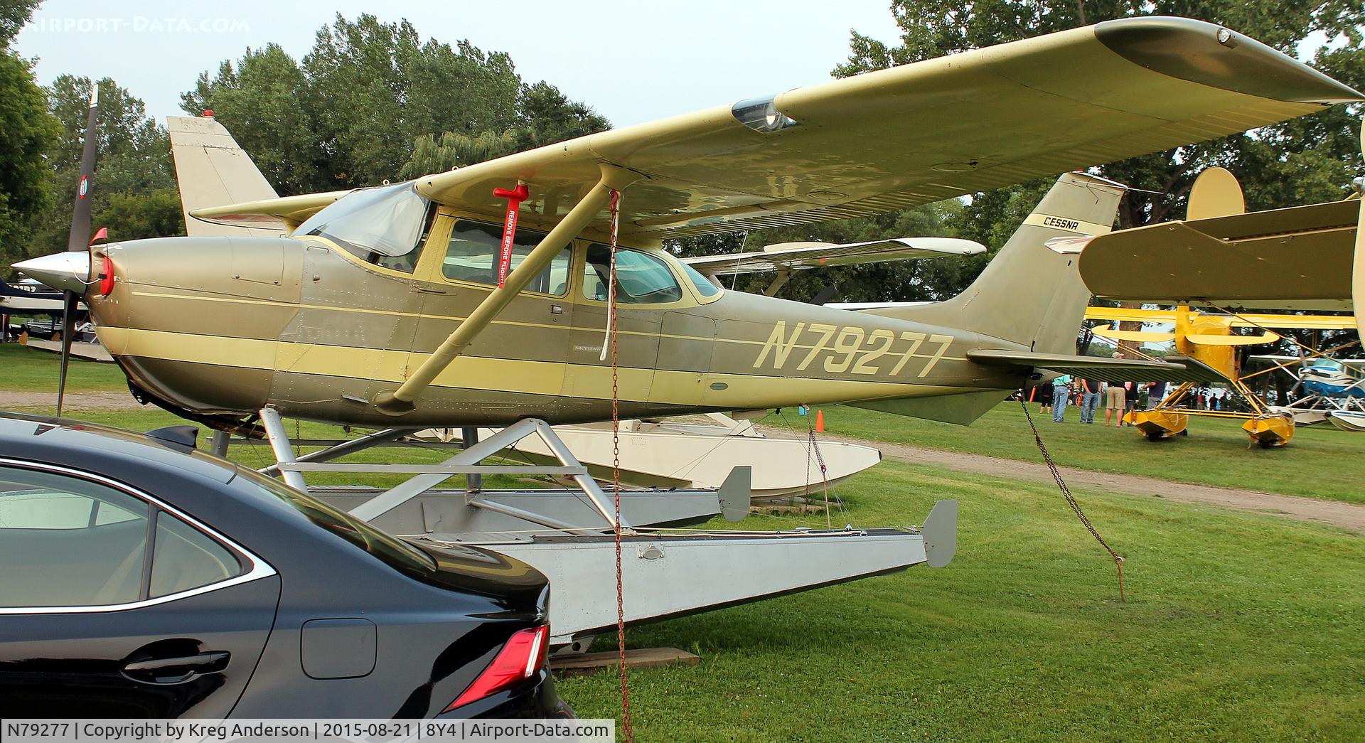N79277, 1969 Cessna 172K Skyhawk C/N 17258018, Hog Roast for AOPA Minneapolis Fly-in at Surfside Seaplane Base