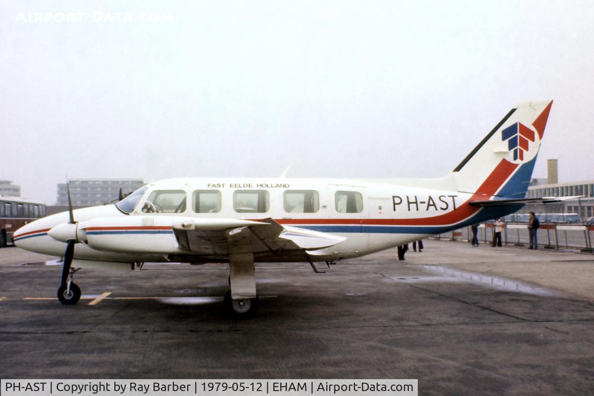 PH-AST, Piper PA-31-350 Navajo Chieftain C/N 31-7752046, Piper PA-31-350 Navajo Chieftain [31-7752046] (Fast Eelde Holland) Amsterdam-Schiphol~PH 12/05/1979. From a slide.