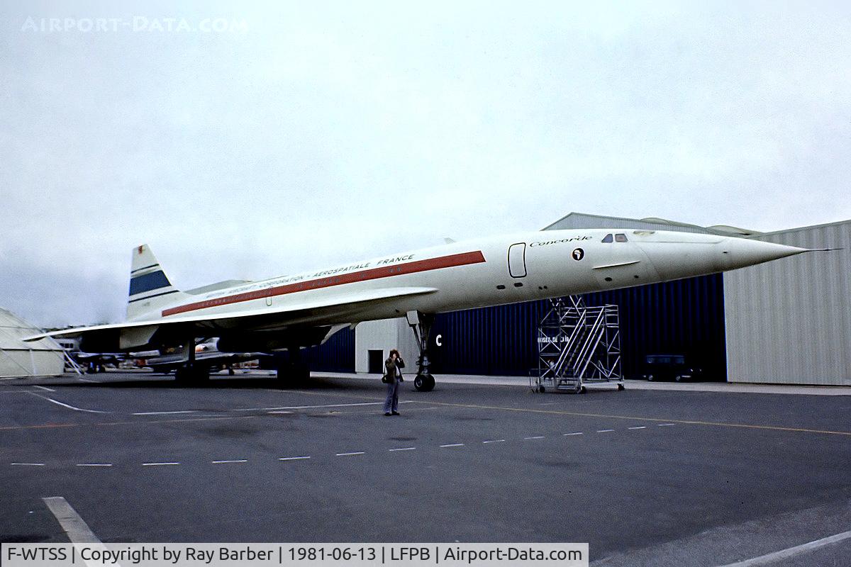 F-WTSS, 1968 Aerospatiale-BAC Concorde Prototype C/N 001, BAC/SUD Concorde [001] (Sud Aviation) Paris Le-Bourget~F 13/06/1981. From a slide.
