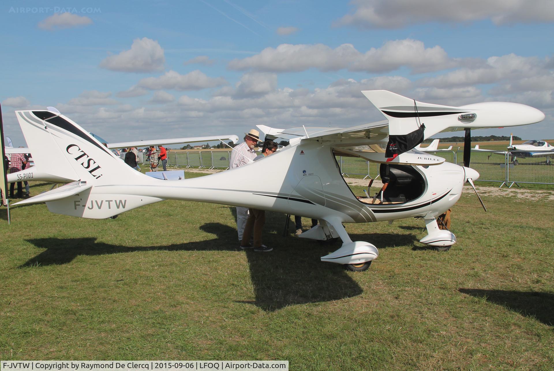 F-JVTW, Flight Design CTSL C/N E-13-04-01, ULM salon Blois.