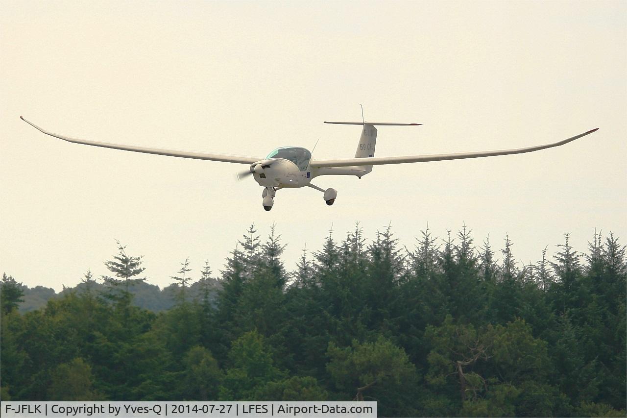 F-JFLK, Urban Air UFM-13 Lambada C/N 59 CLF, Urban Air UFM-13 Lambada, On final rwy 03, Guiscriff airfield (LFES) open day 2014