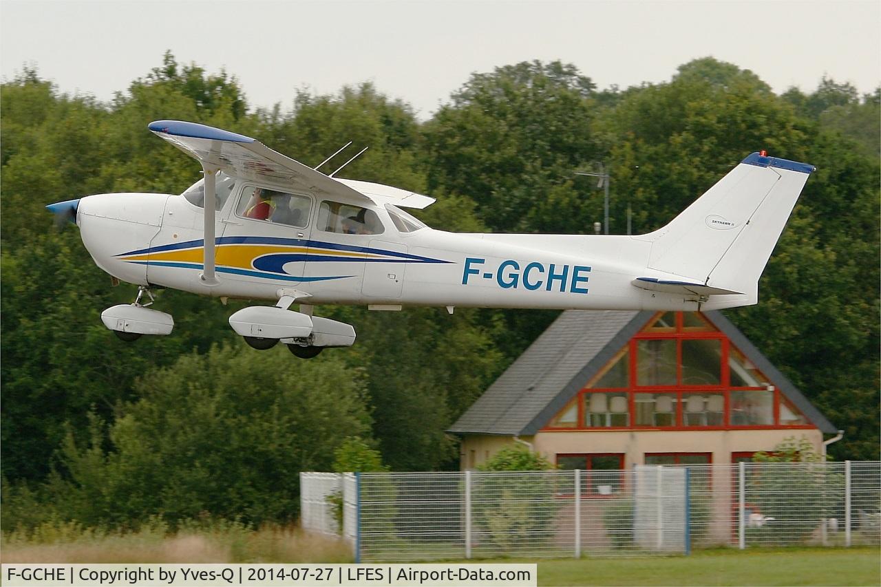 F-GCHE, Reims F172N Skyhawk C/N 1888, Reims F172N Skyhawk, Take-off rwy 03, Guiscriff airfield (LFES) open day 2014