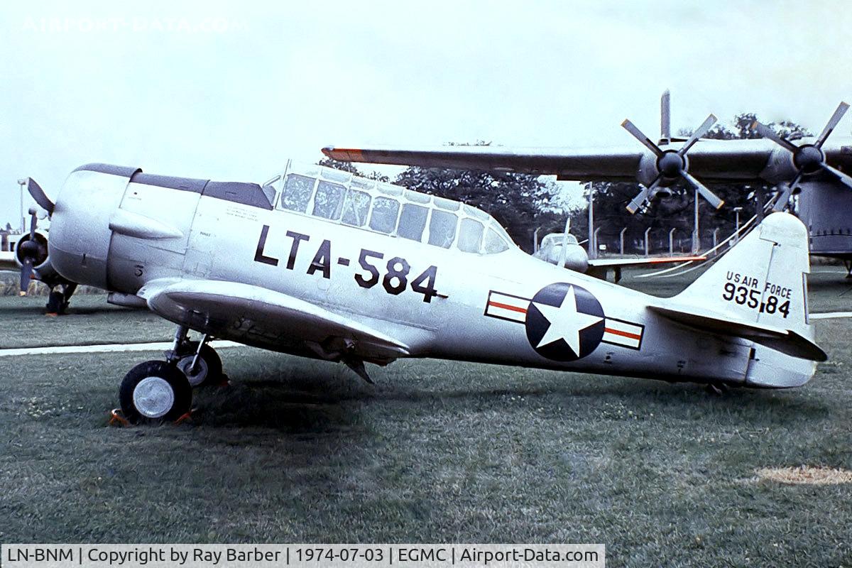 LN-BNM, Noorduyn AT-16 Harvard IIB C/N 14A-639, Noorduyn AT-16 Harvard IIB [14-639] Southend~G 03/07/1974. From a slide wearing false markings.
