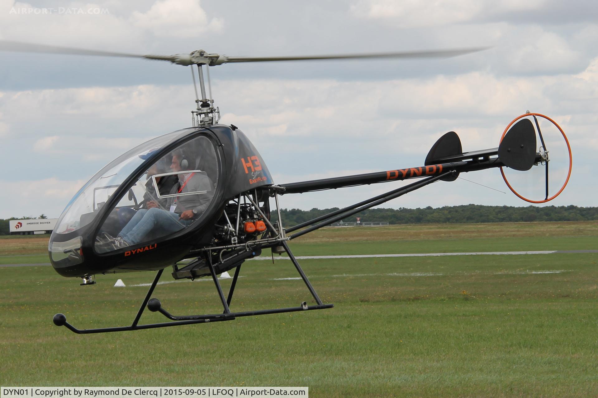 DYN01, Dynali H3 Sports C/N 02, Second prototype of the H3 Sports / EasyFlyer.
ULM salon Blois.