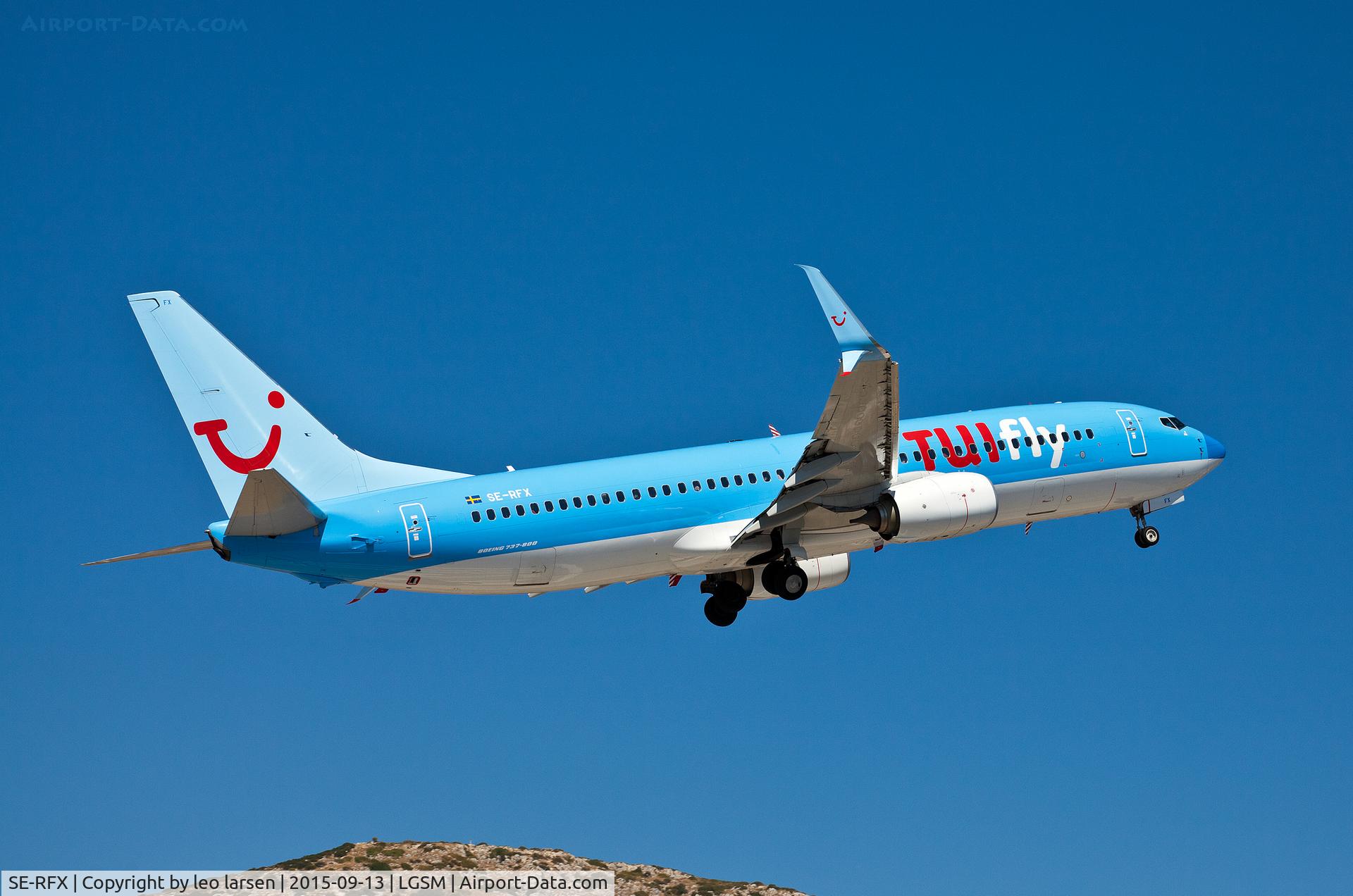 SE-RFX, 2012 Boeing 737-8K5 C/N 37246, Samos Greece 13.9.15 now with new radarnose
paint.
