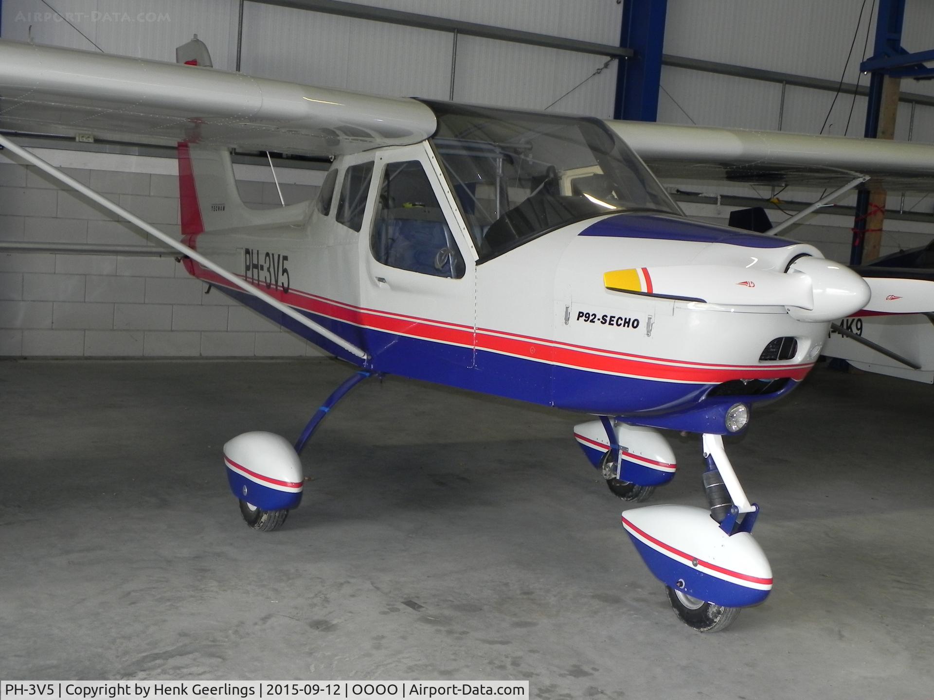 PH-3V5, 2004 Tecnam P-92S Echo C/N 577, Micro Light Aerodrome , Middenmeer , The Netherlands