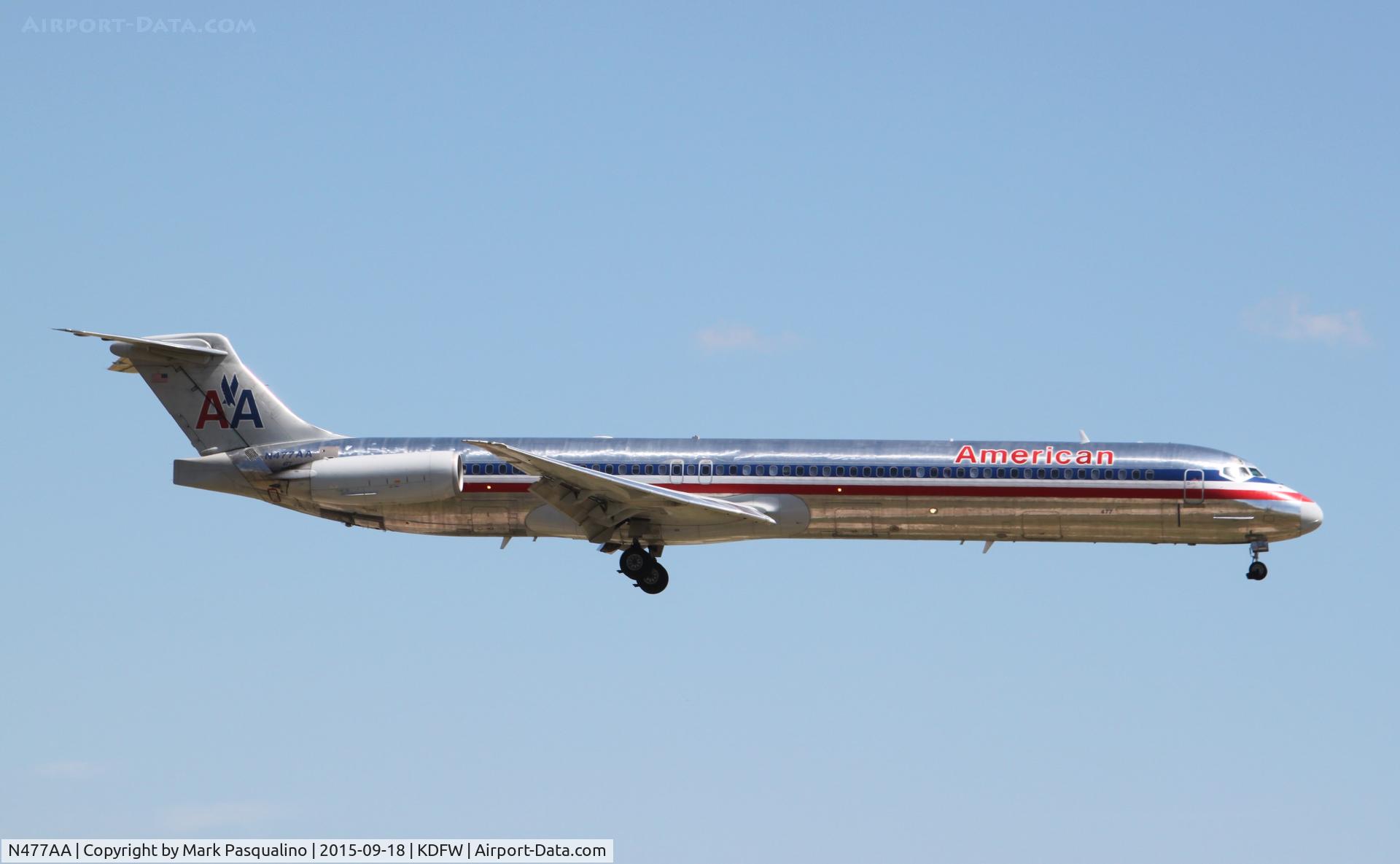 N477AA, 1988 McDonnell Douglas MD-82 (DC-9-82) C/N 49652, MD-82