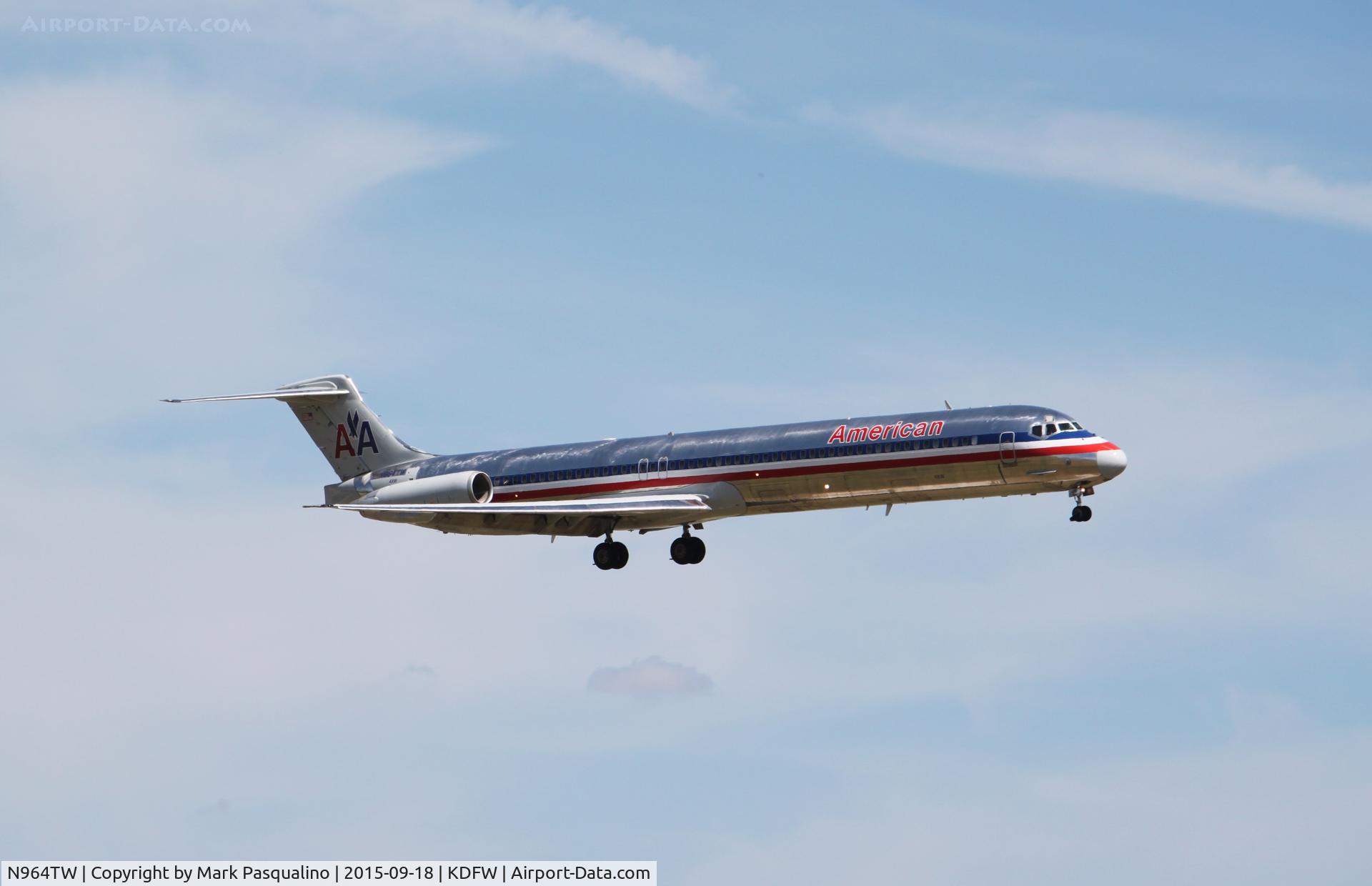 N964TW, 1999 McDonnell Douglas MD-83 (DC-9-83) C/N 53614, MD-83