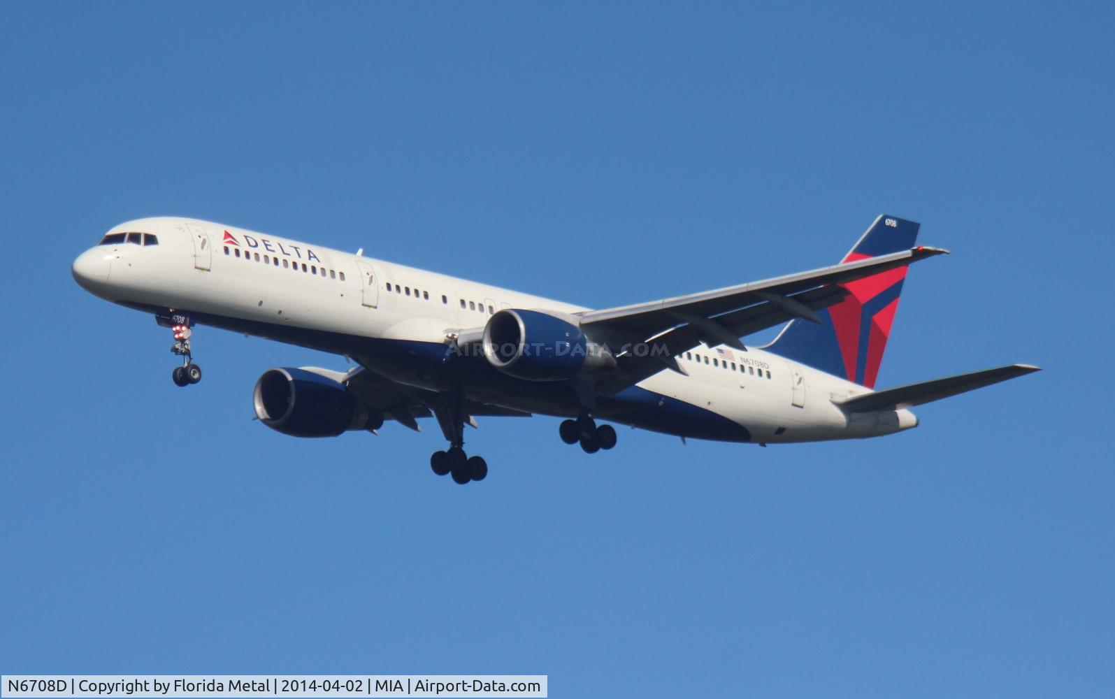 N6708D, 2000 Boeing 757-232 C/N 30480, Delta