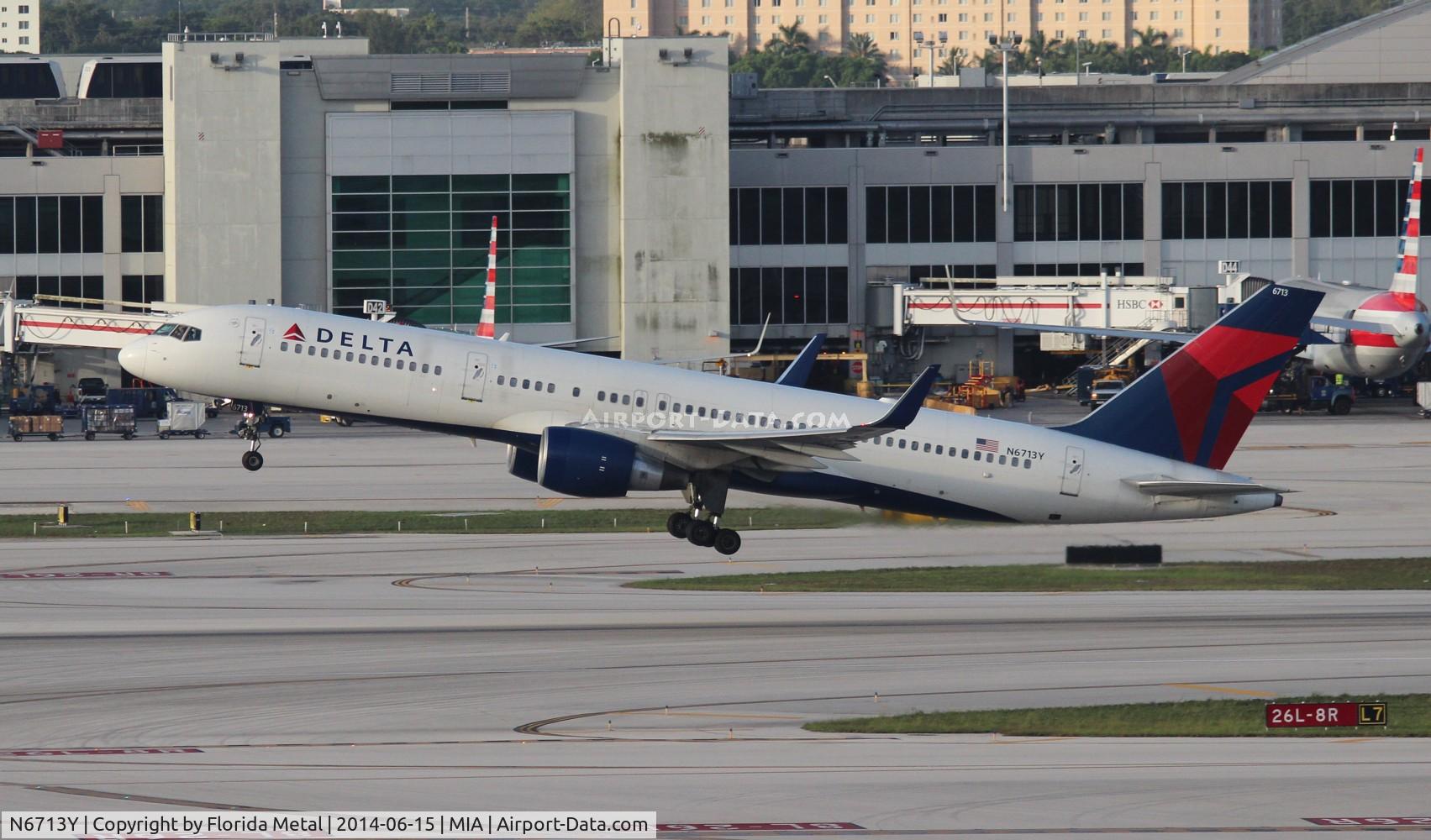 N6713Y, 2000 Boeing 757-232 C/N 30777, Delta