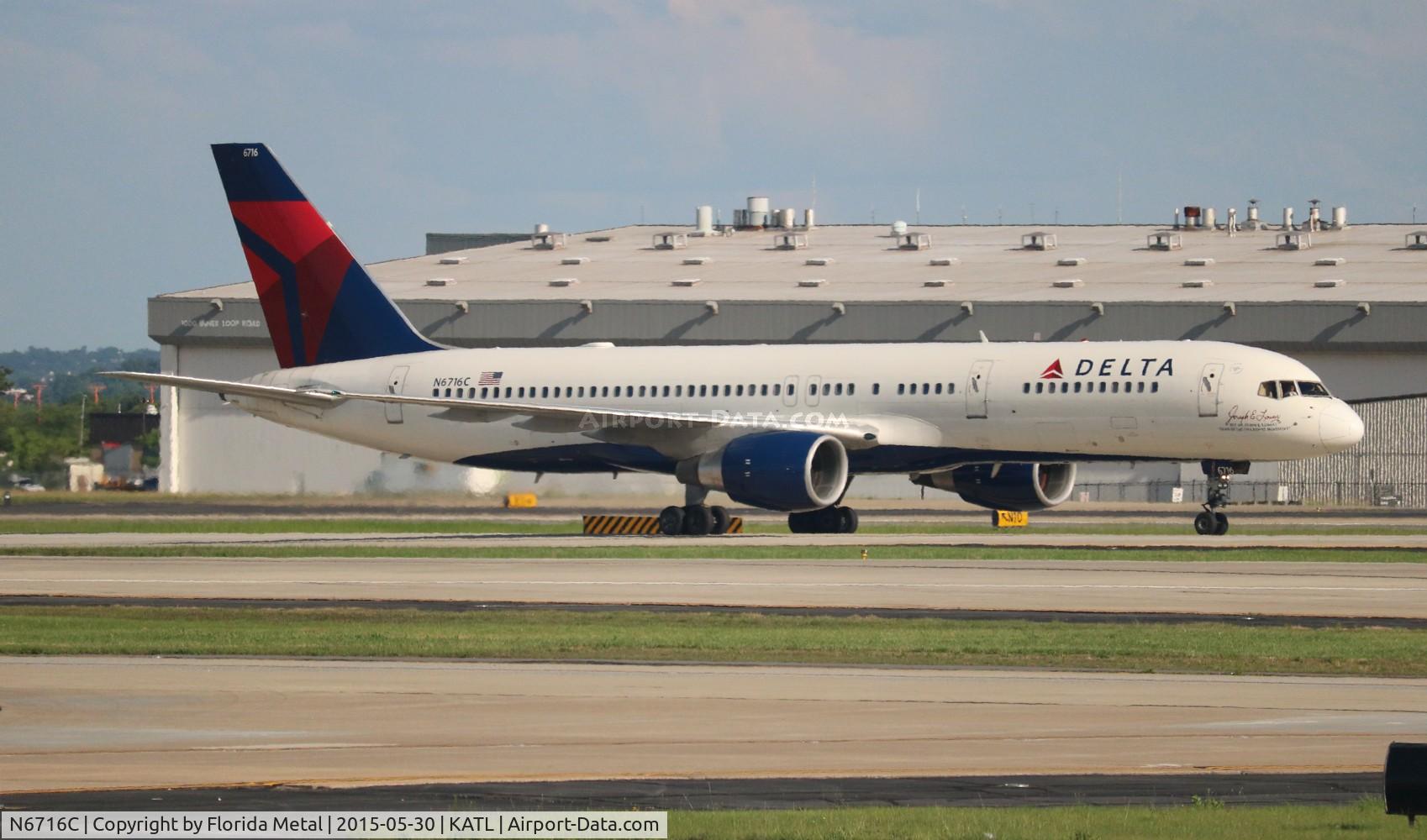N6716C, 2001 Boeing 757-232 C/N 30838, Delta