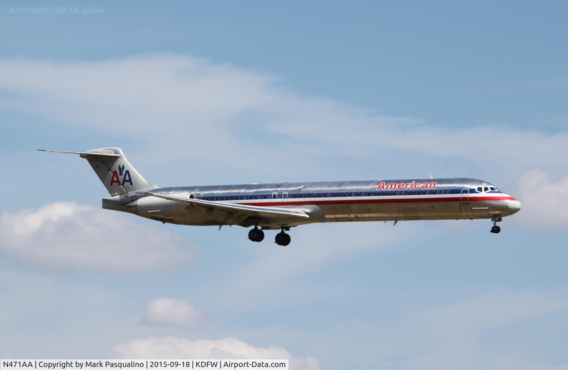 N471AA, 1988 McDonnell Douglas MD-82 (DC-9-82) C/N 49601, MD-82