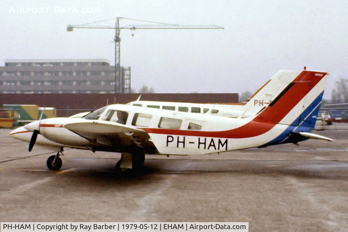 PH-HAM, Piper PA-34-200T C/N 34-7770181, Piper PA-34-200T Seneca II [34-7770181] Amsterdam-Schiphol~PH 12/05/1979. From a slide