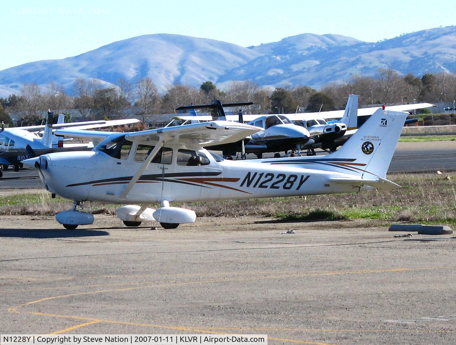 N1228Y, 2005 Cessna 172R C/N 17281250, Sierra Academy (Castle AFB, Merced, CA) 2005 Cessna 172R @ Livermore Municipal airport, CA
