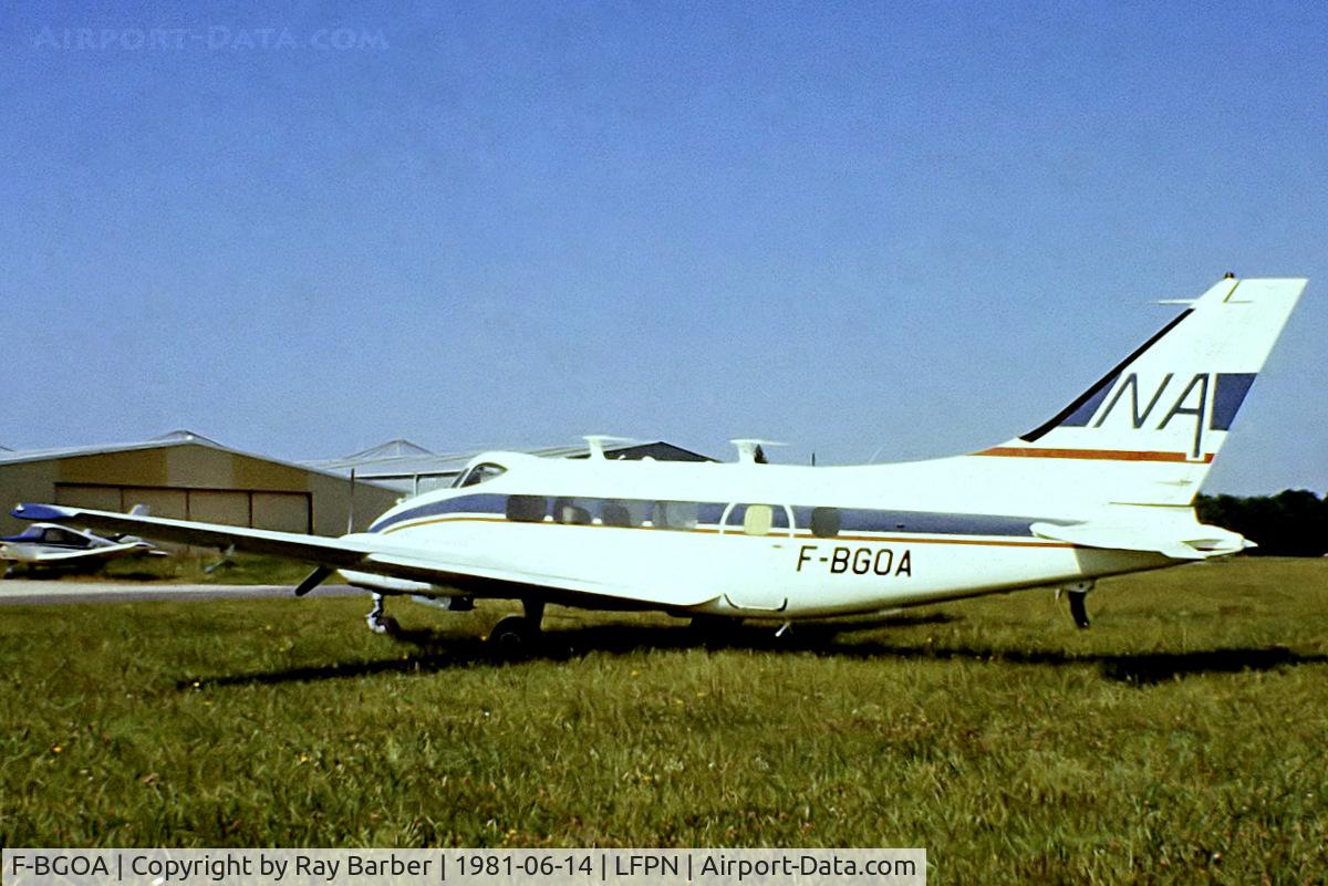 F-BGOA, 1952 De Havilland DH-104 Riley Turbo-Exec 400 C/N 04344, De Havilland Riley Dove 400 [04344] Toussus Le Noble~F 14/06/1981