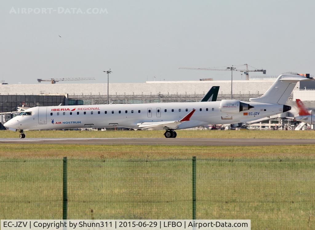 EC-JZV, 2007 Bombardier CRJ-900 (CL-600-2D24) C/N 15117, Lining up rwy 32L for departure... without Iberia c/s