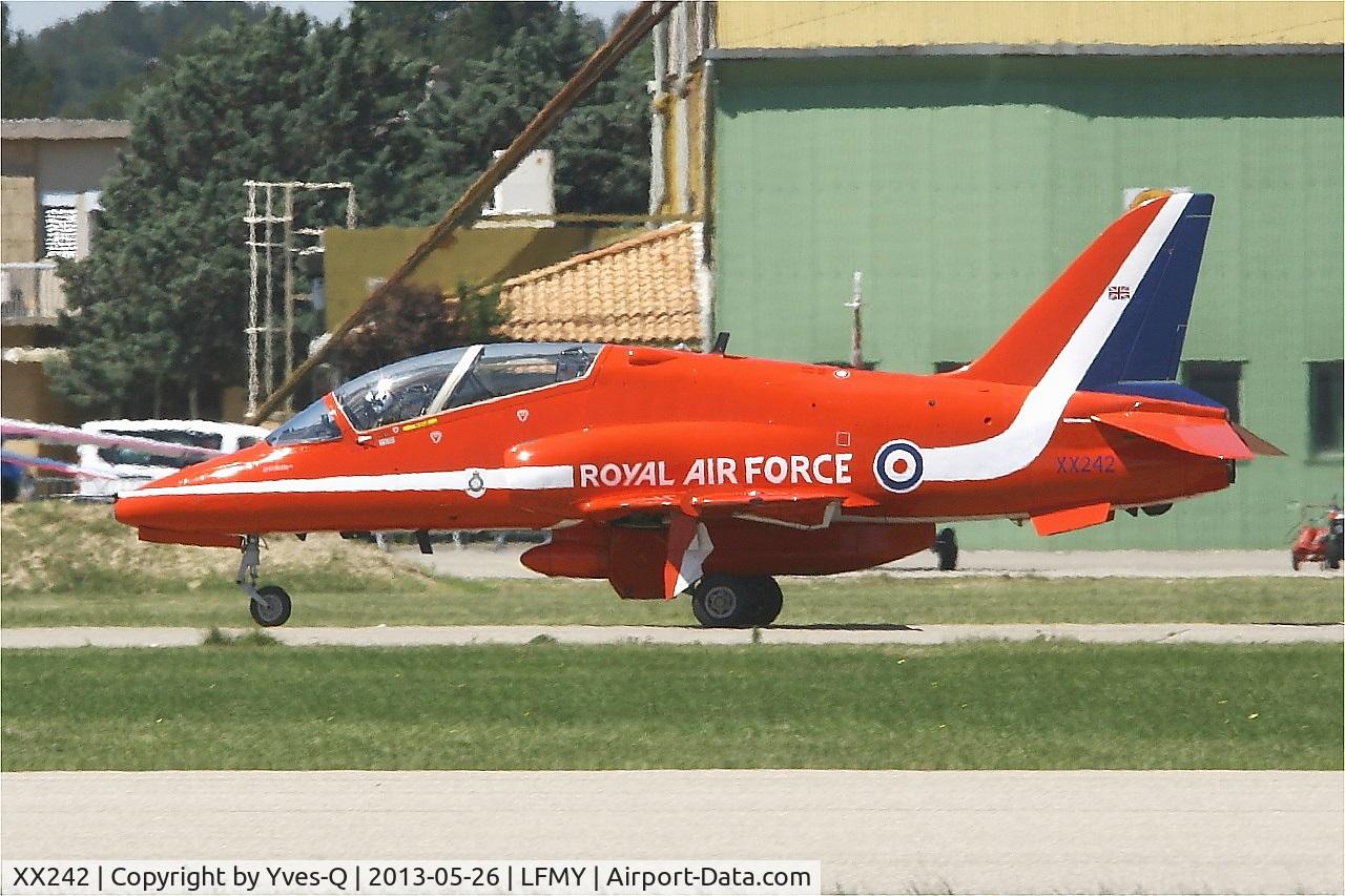 XX242, 1978 Hawker Siddeley Hawk T.1 C/N 078/312078, Royal Air Force Red Arrows Hawker Siddeley Hawk T.1, Taxiing to parking area, Salon de Provence Air Base 701 (LFMY) Open day 2013