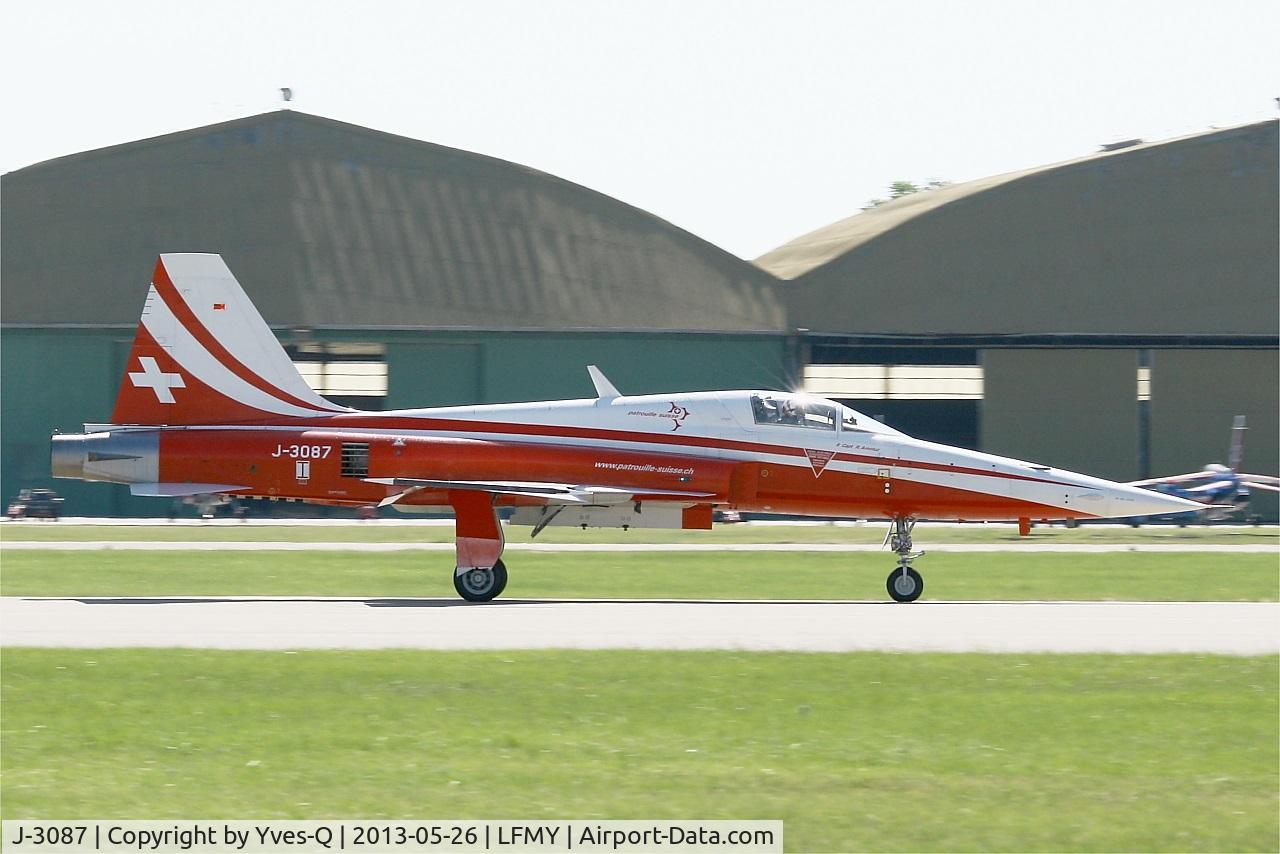 J-3087, Northrop F-5E Tiger II C/N L.1087, Swiss Air Force Northrop F-5E Tiger II, Landing rwy 34, Salon De Provence Air Base 701 (LFMY) Open day 2013