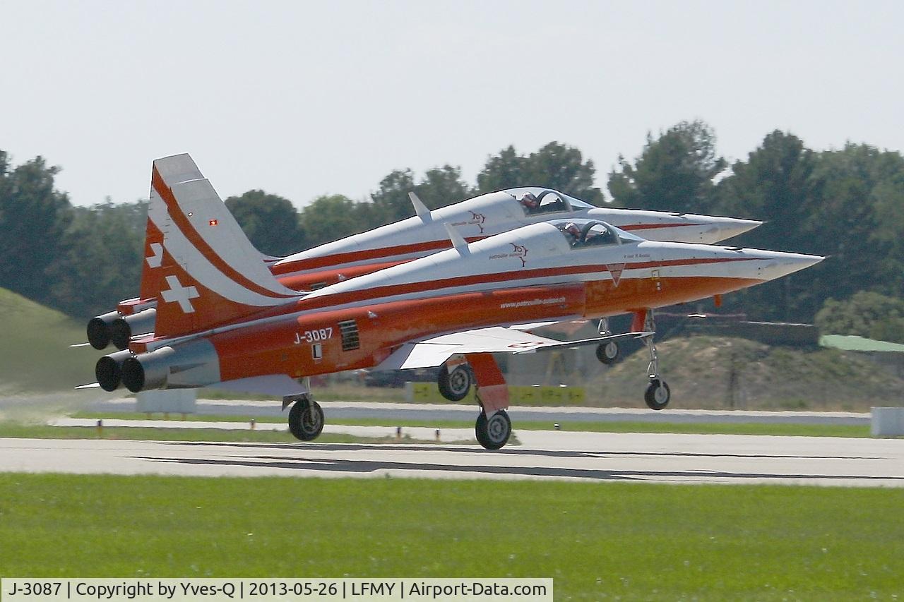 J-3087, Northrop F-5E Tiger II C/N L.1087, Swiss Air Force Northrop F-5E Tiger II, Take-off rwy 34, Salon De Provence Air Base 701 (LFMY) Open day 2013