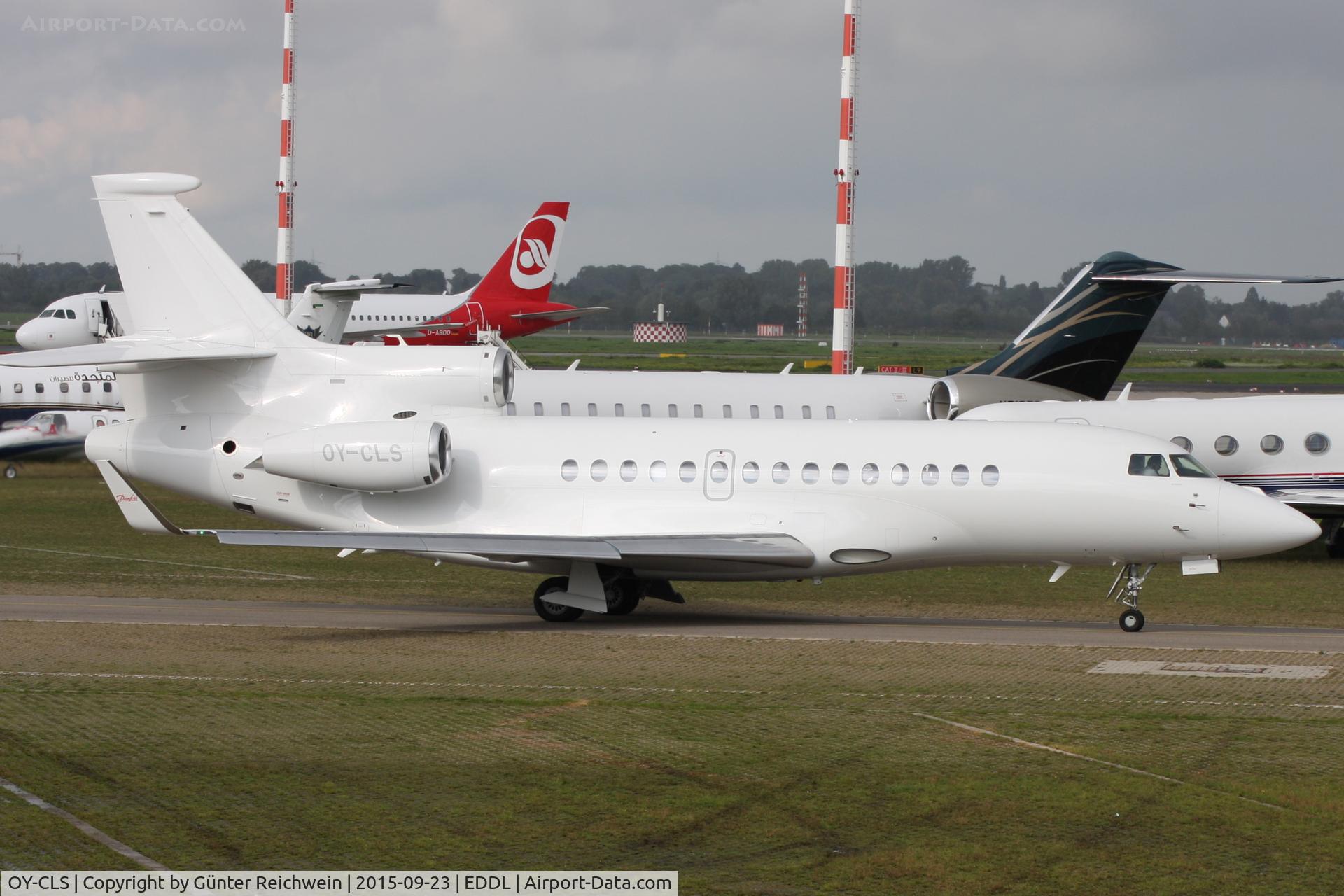OY-CLS, 2012 Dassault Falcon 7X C/N 155, Taxiing