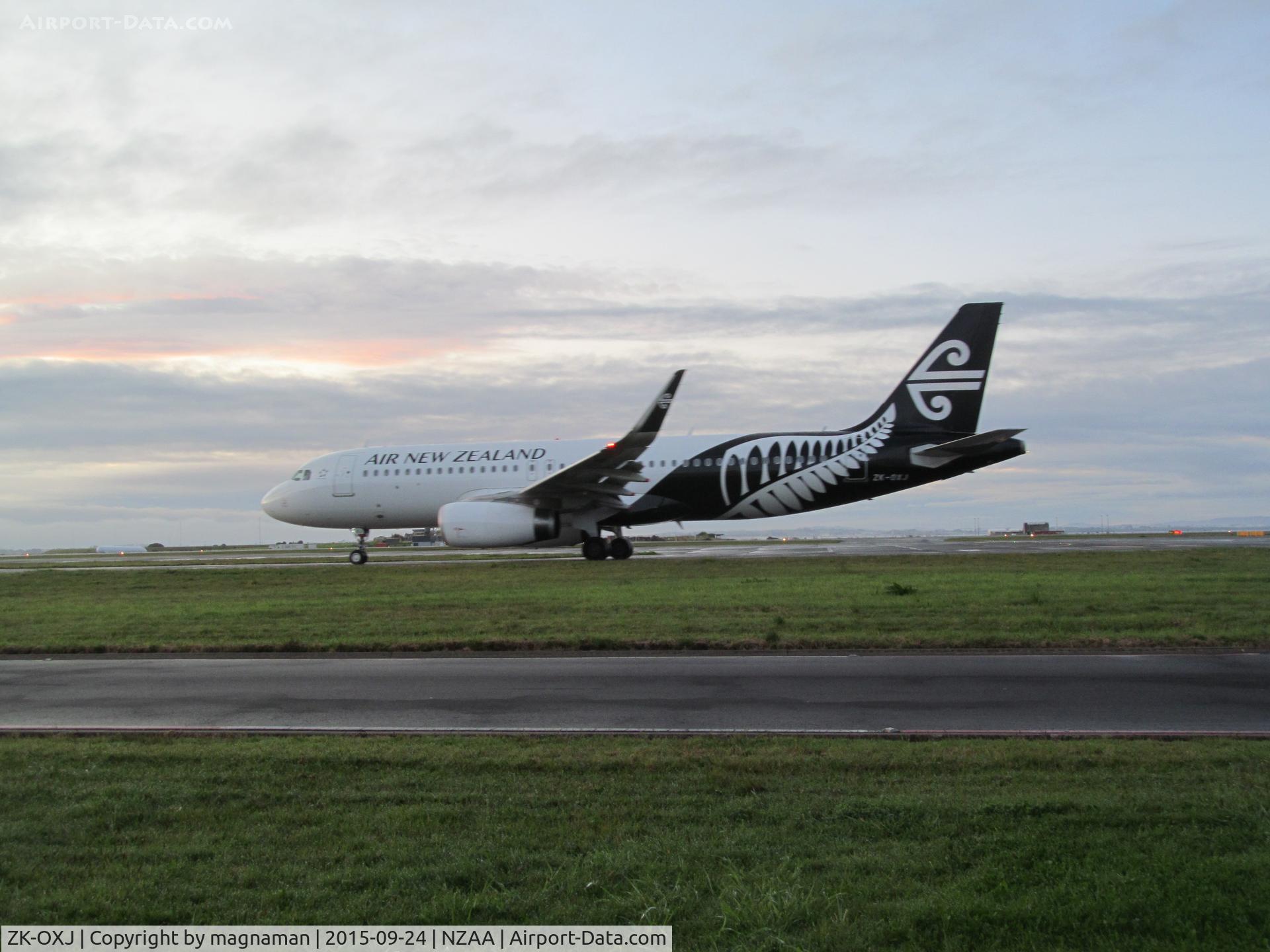 ZK-OXJ, 2015 Airbus A320-232 C/N 6694, about to leave