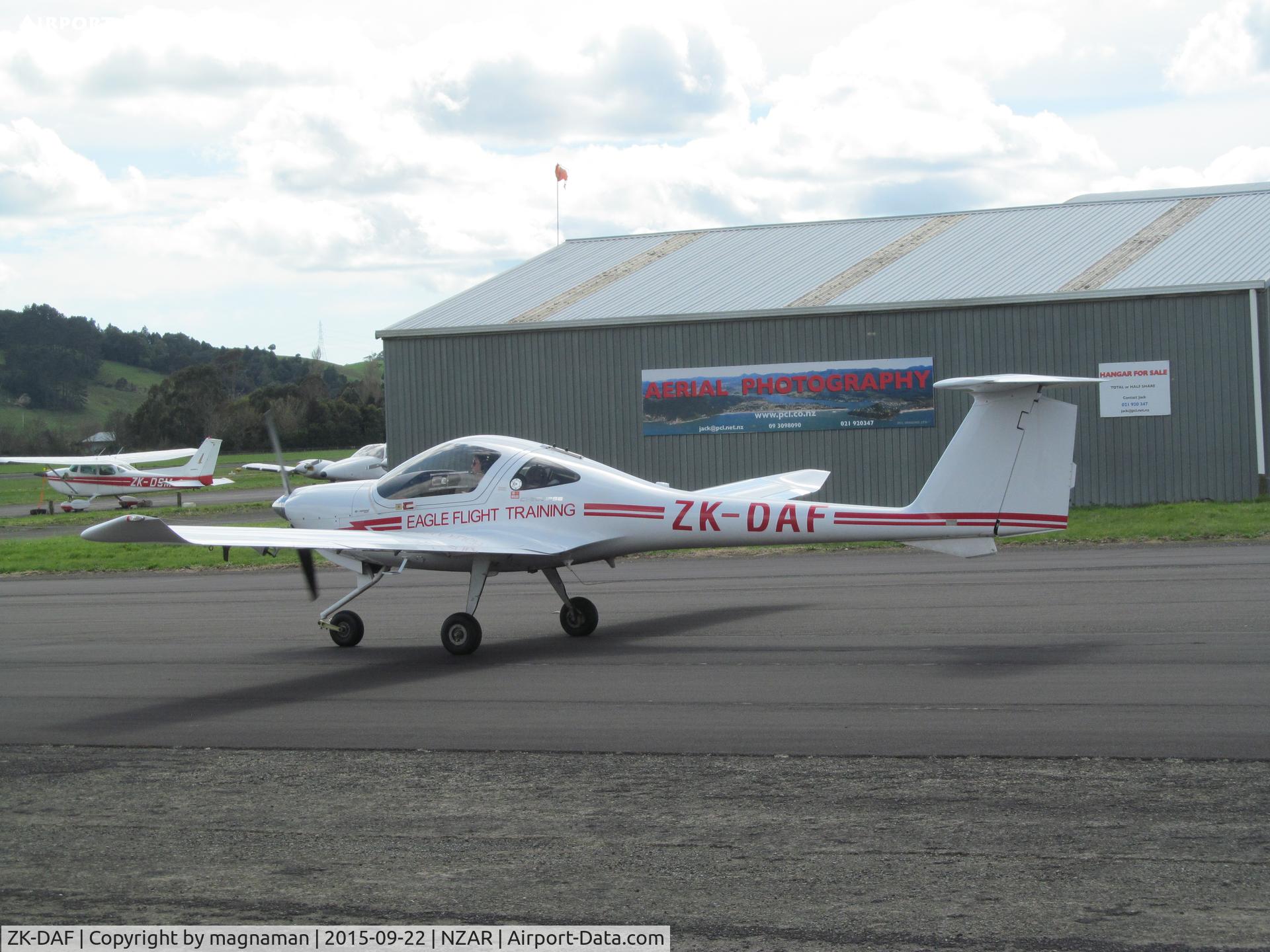ZK-DAF, Diamond DA-20-C1 Eclipse C/N C0531, taxying back for trip after fuel up