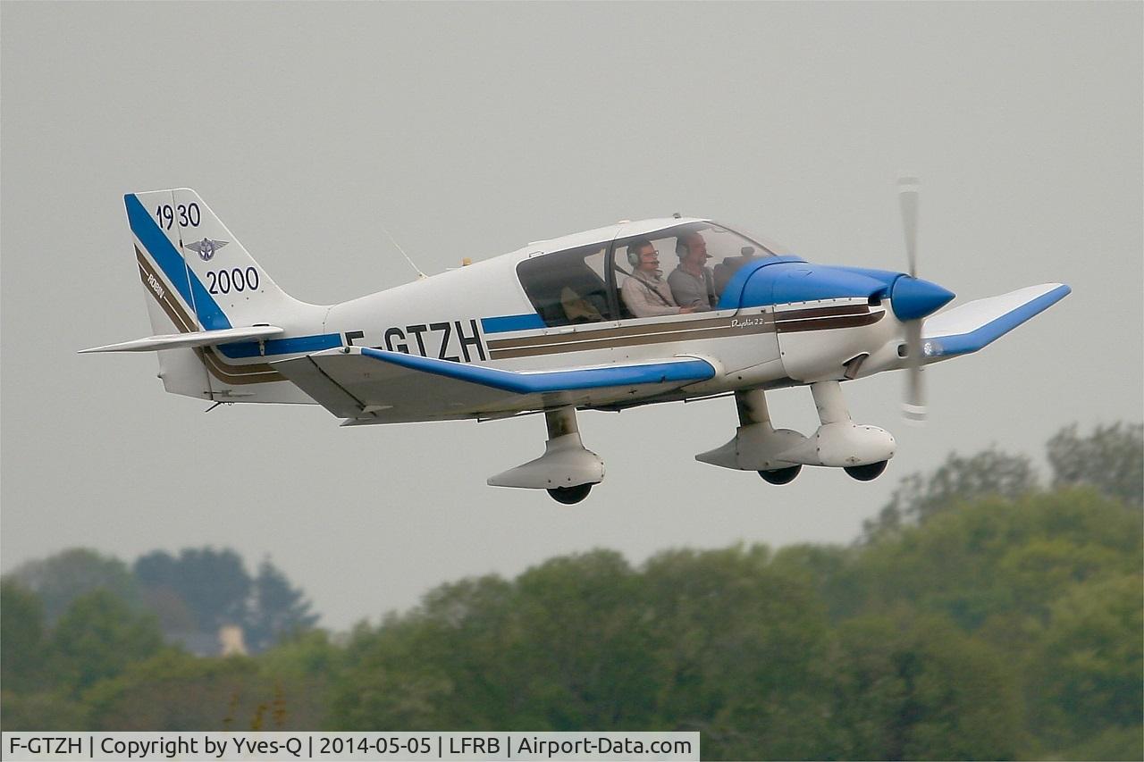F-GTZH, Robin DR-400-120 Petit Prince C/N 2455, Robin DR-400-120 Petit Prince, On final Rwy 07R, Brest-Bretagne Airport (LFRB-BES)