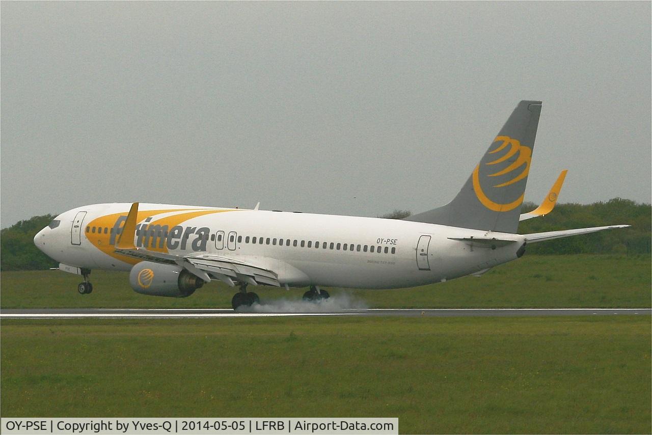 OY-PSE, 2000 Boeing 737-809 C/N 30664, Boeing 737-809, Landing Rwy 25L, Brest-Bretagne Airport (LFRB-BES)
