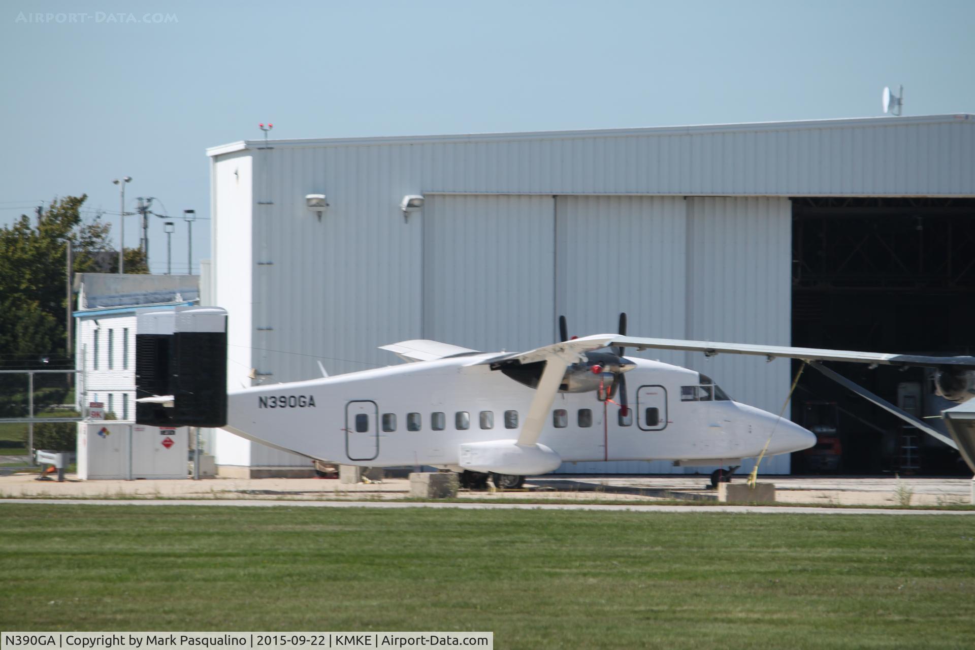 N390GA, 1981 Short SD3-30 Series 100 C/N SH3077, Short SD3-30 200