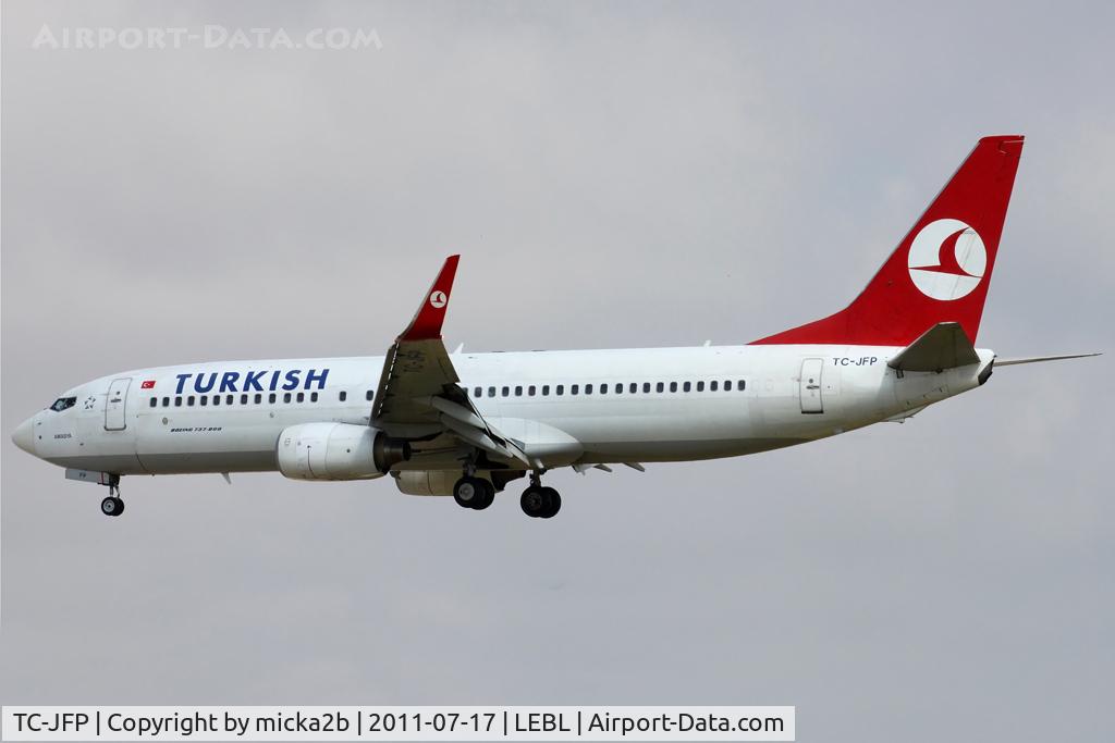 TC-JFP, 1999 Boeing 737-8F2 C/N 29778/349, Landing