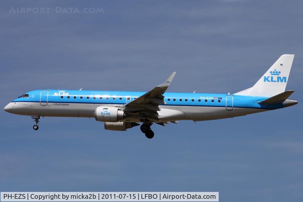 PH-EZS, 2010 Embraer 190LR (ERJ-190-100LR) C/N 19000380, Landing