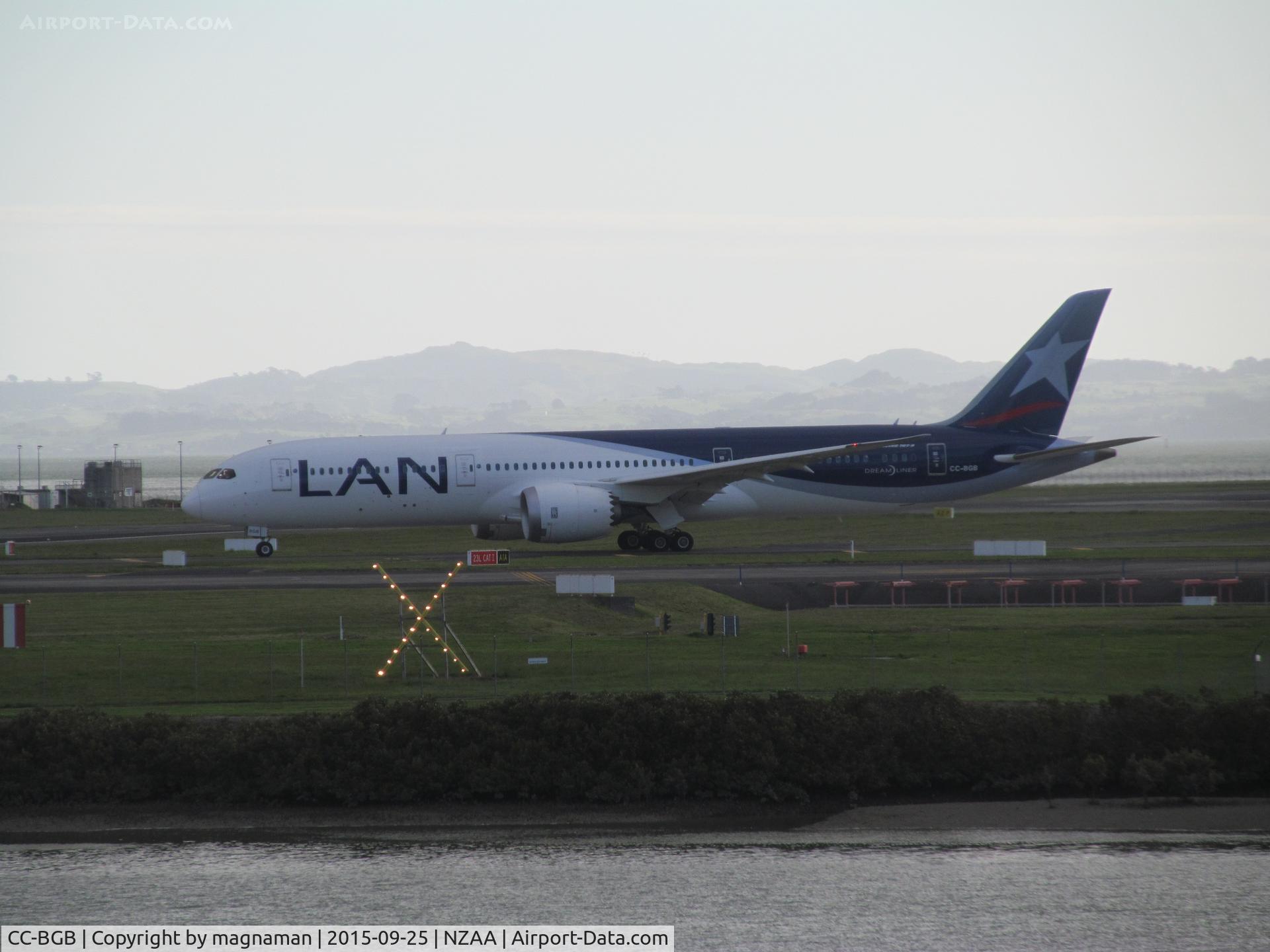CC-BGB, 2014 Boeing 787-916 Dreamliner Dreamliner C/N 35318, holding to depart AKL